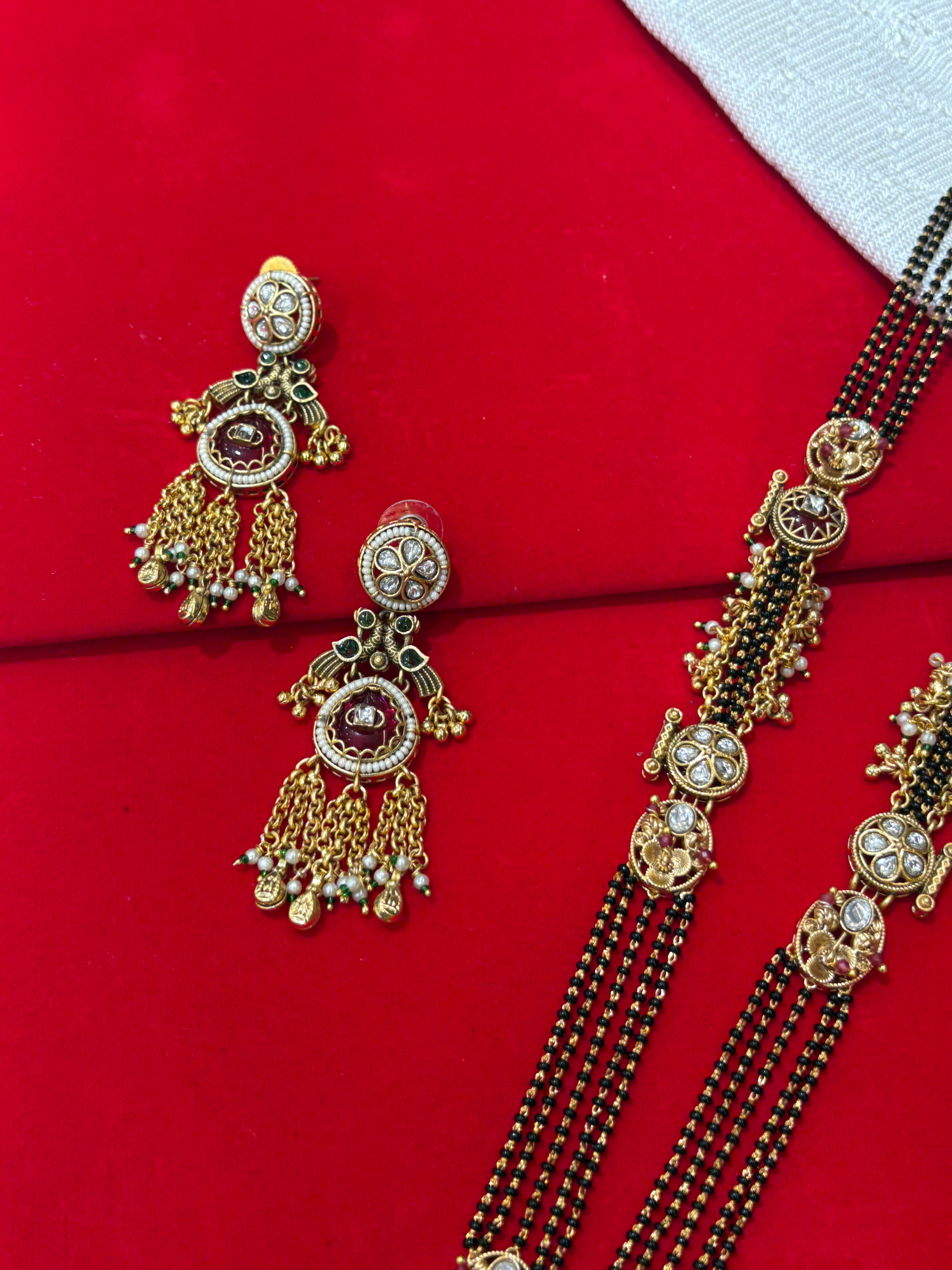 Antique Kundan Mangalsuta