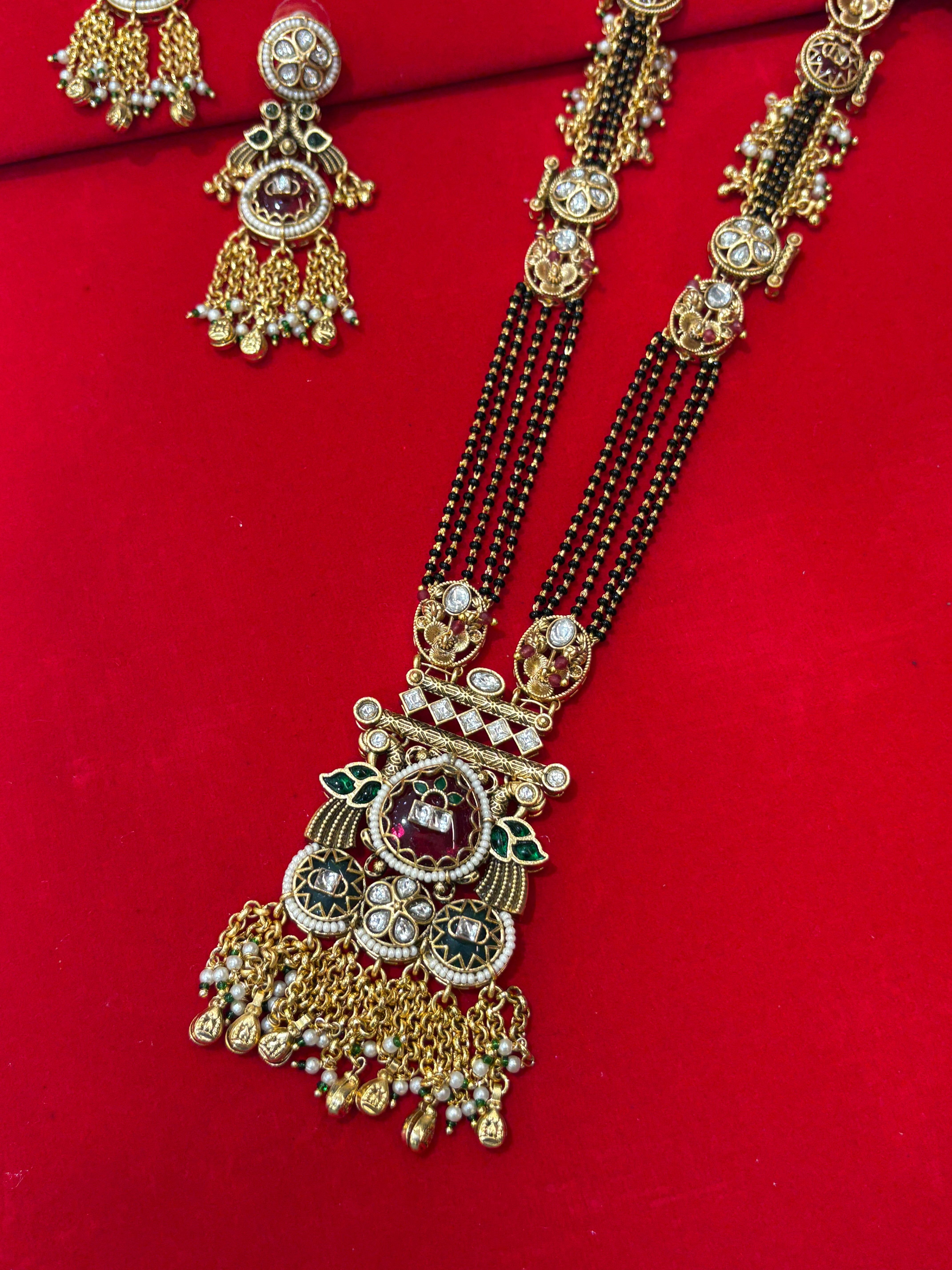Antique Kundan Mangalsuta