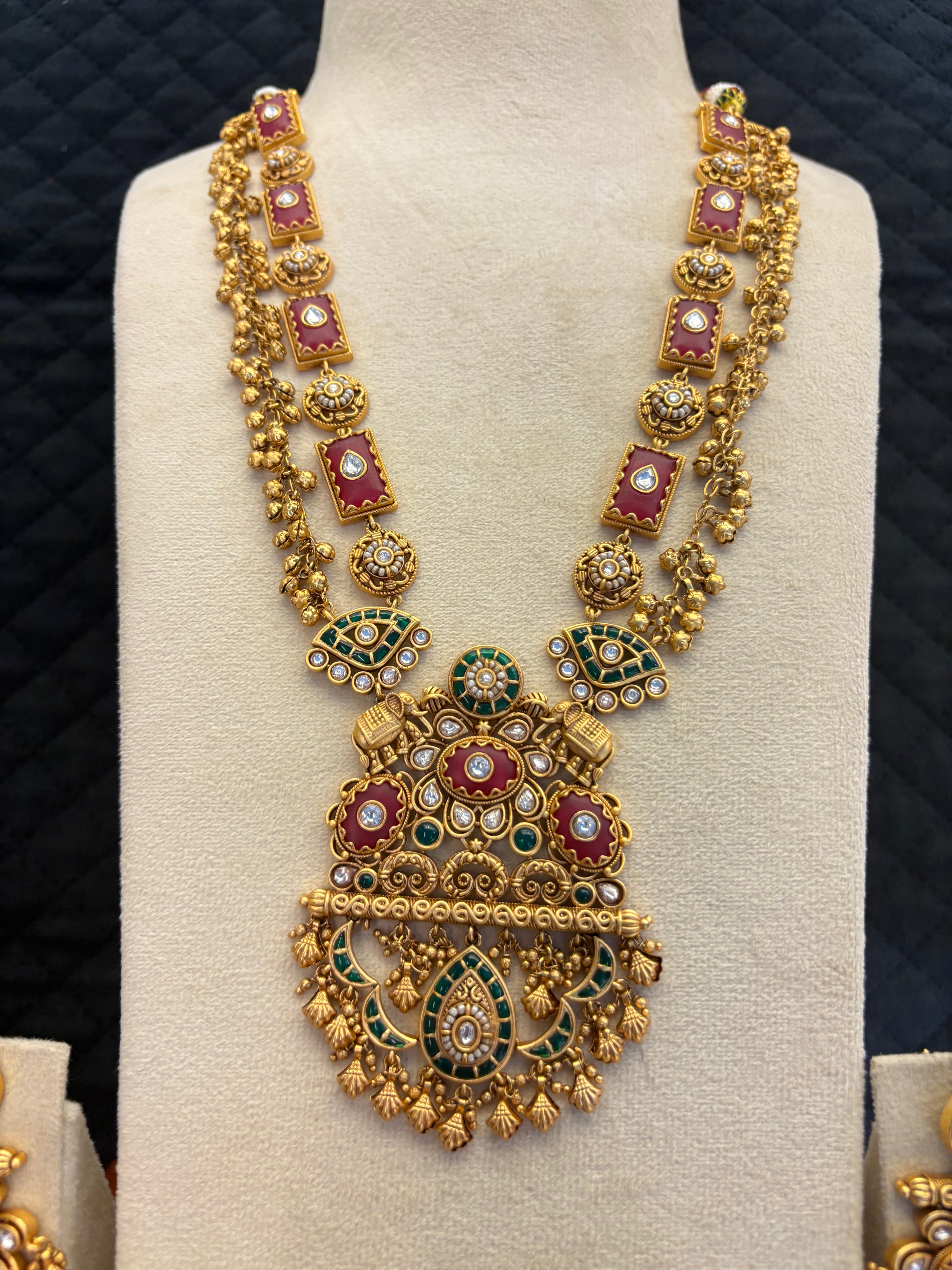 Heritage Jewelry Set