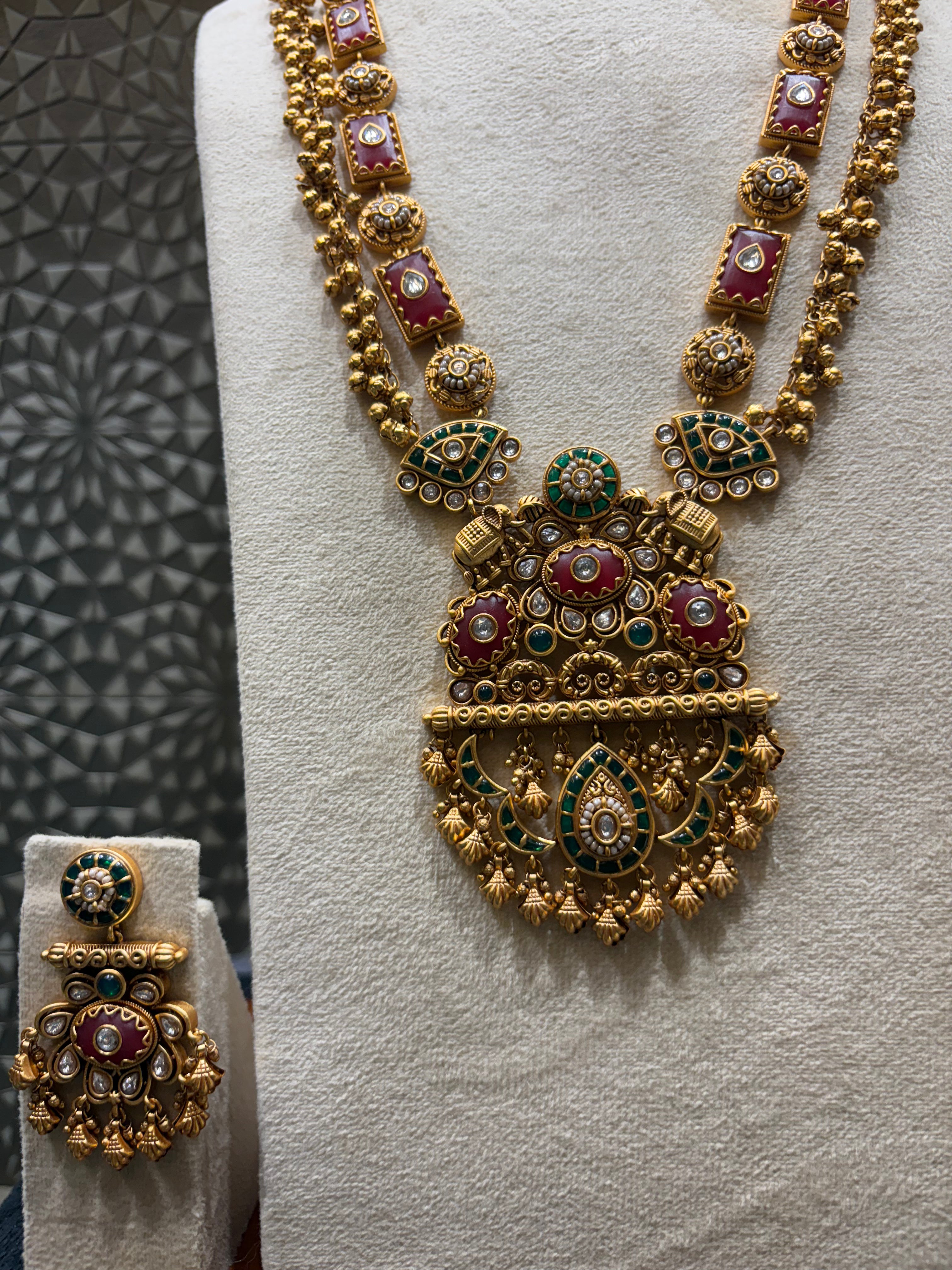 Heritage Jewelry Set