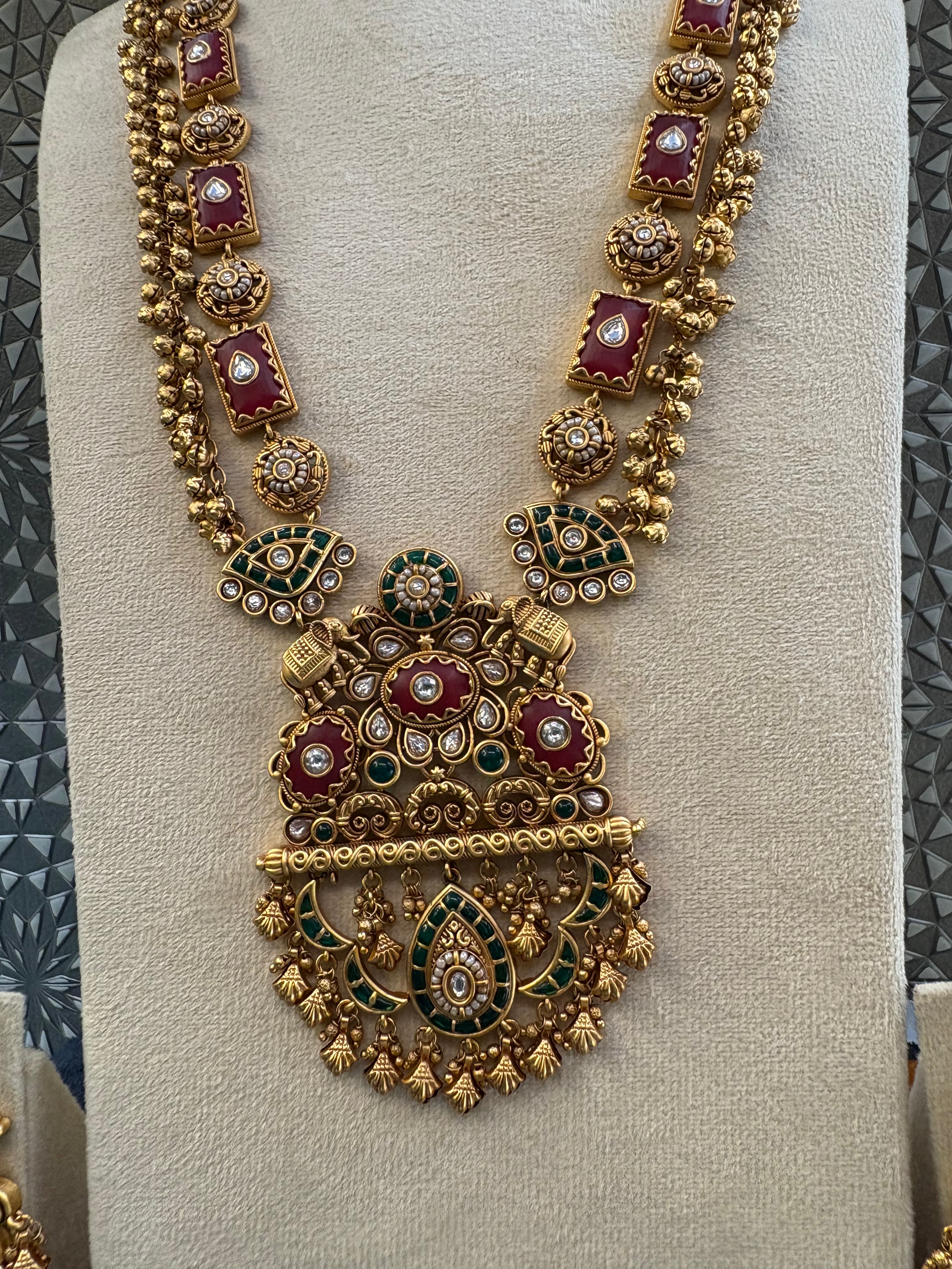 Heritage Jewelry Set