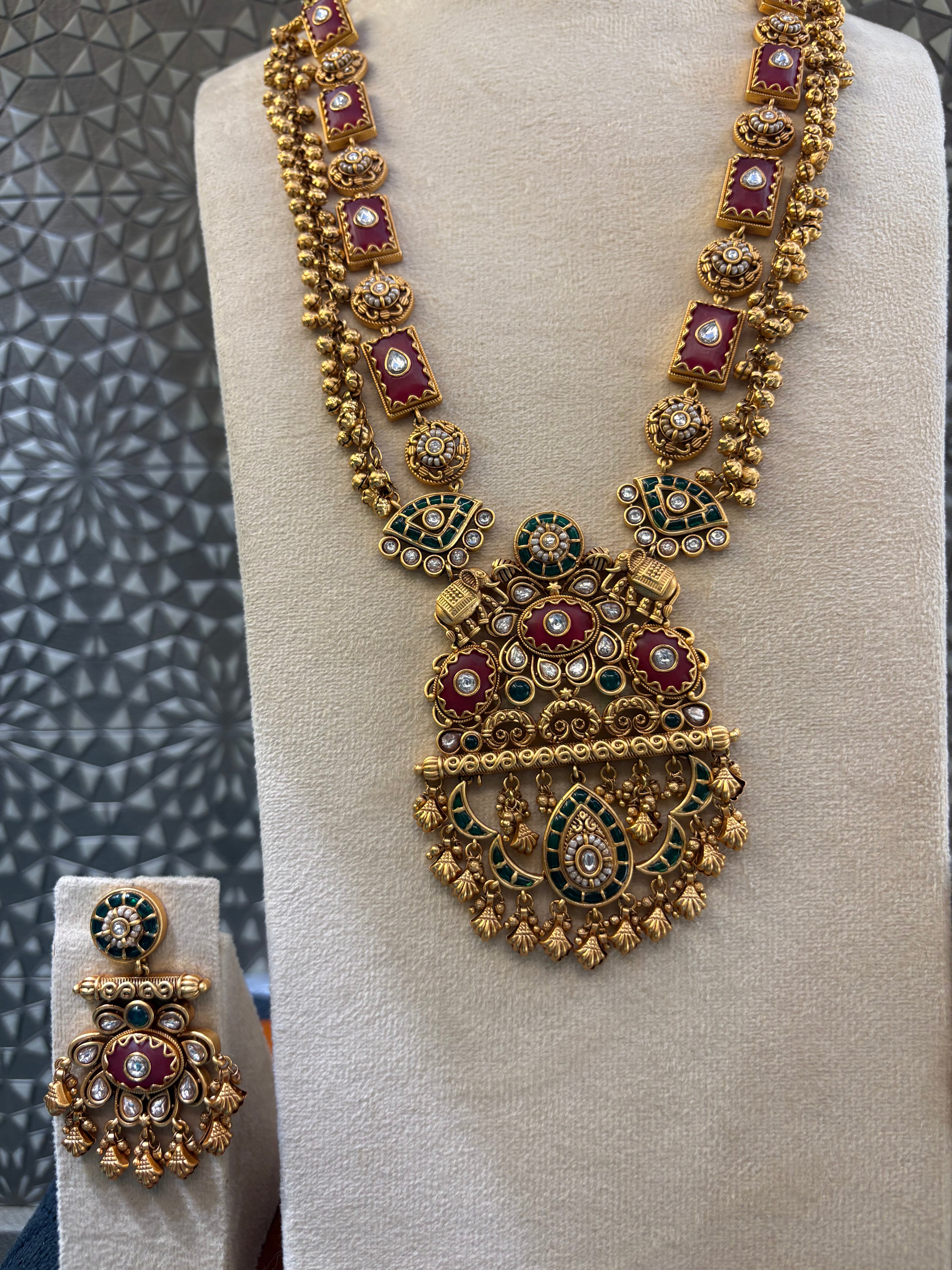 Heritage Jewelry Set