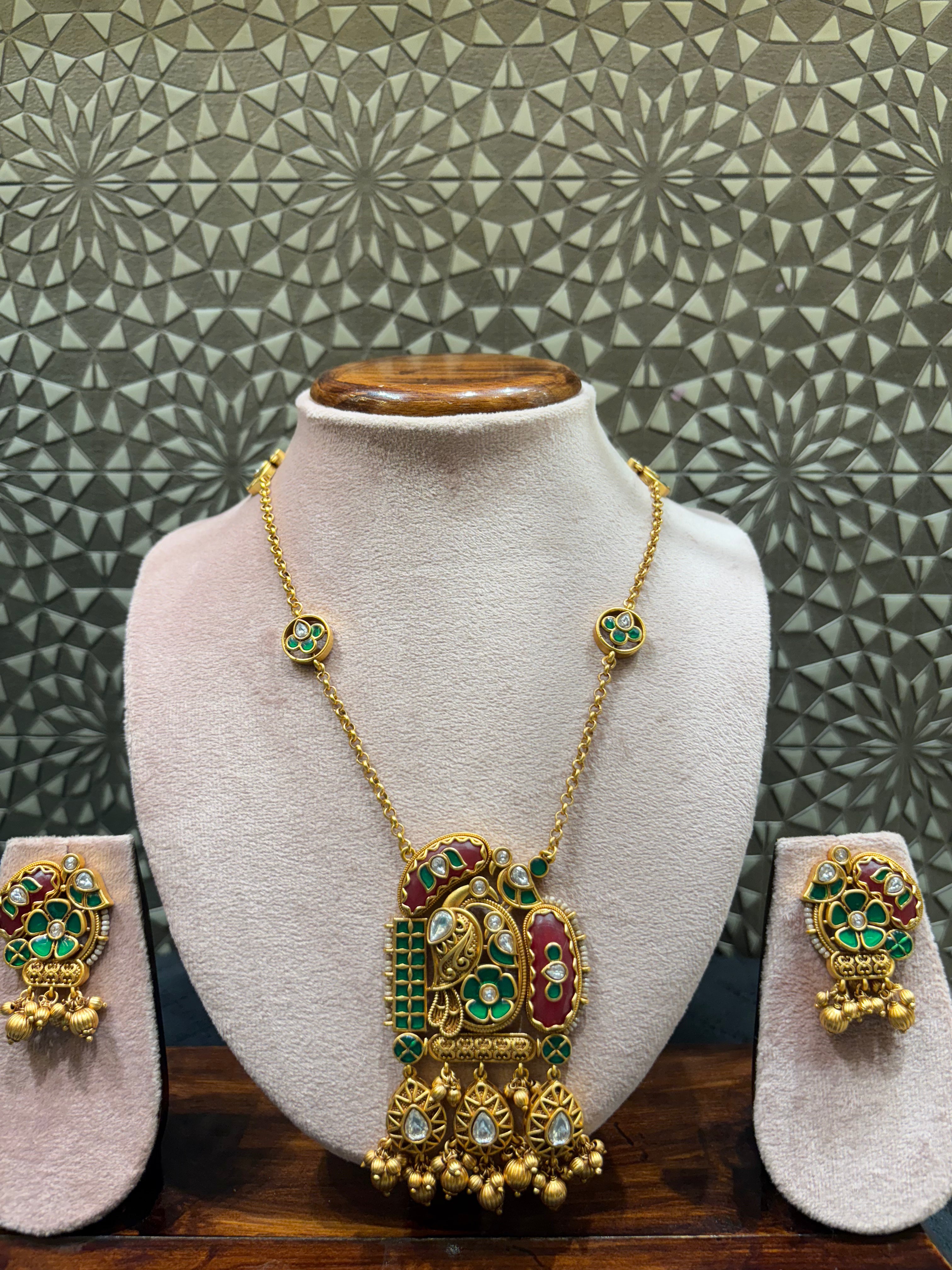 Heritage Jewelry Set