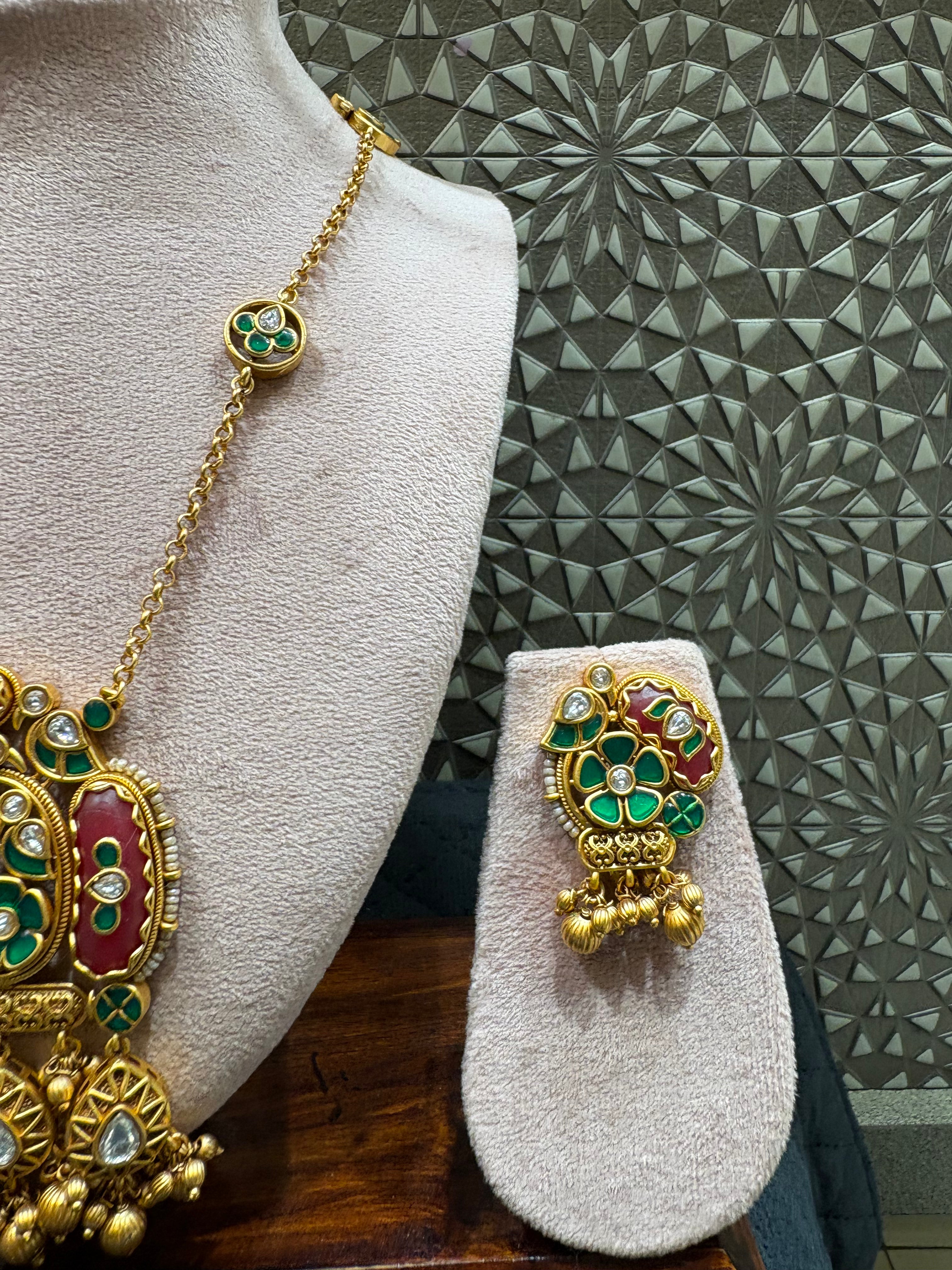 Heritage Jewelry Set