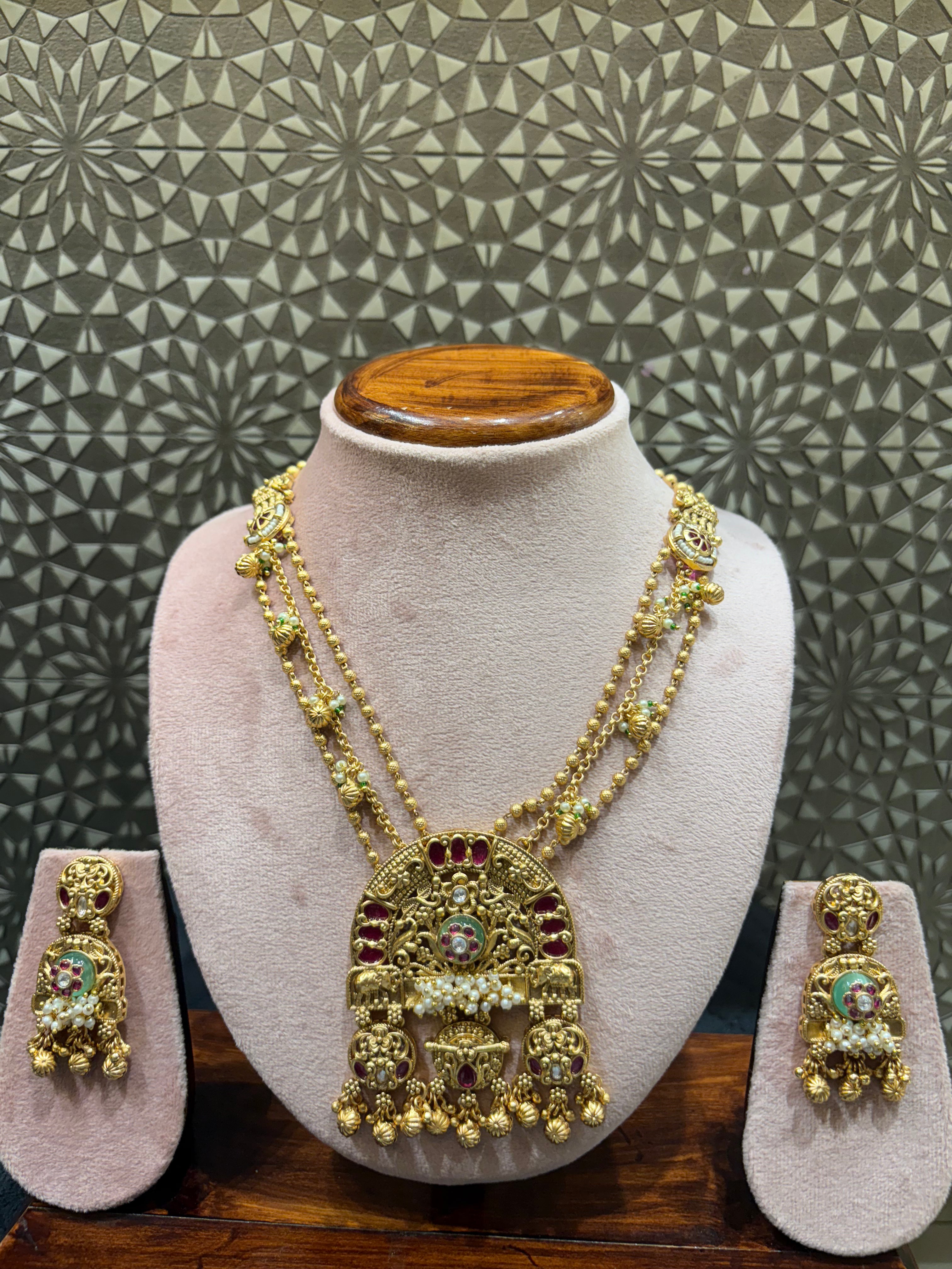 Heritage Jewelry set