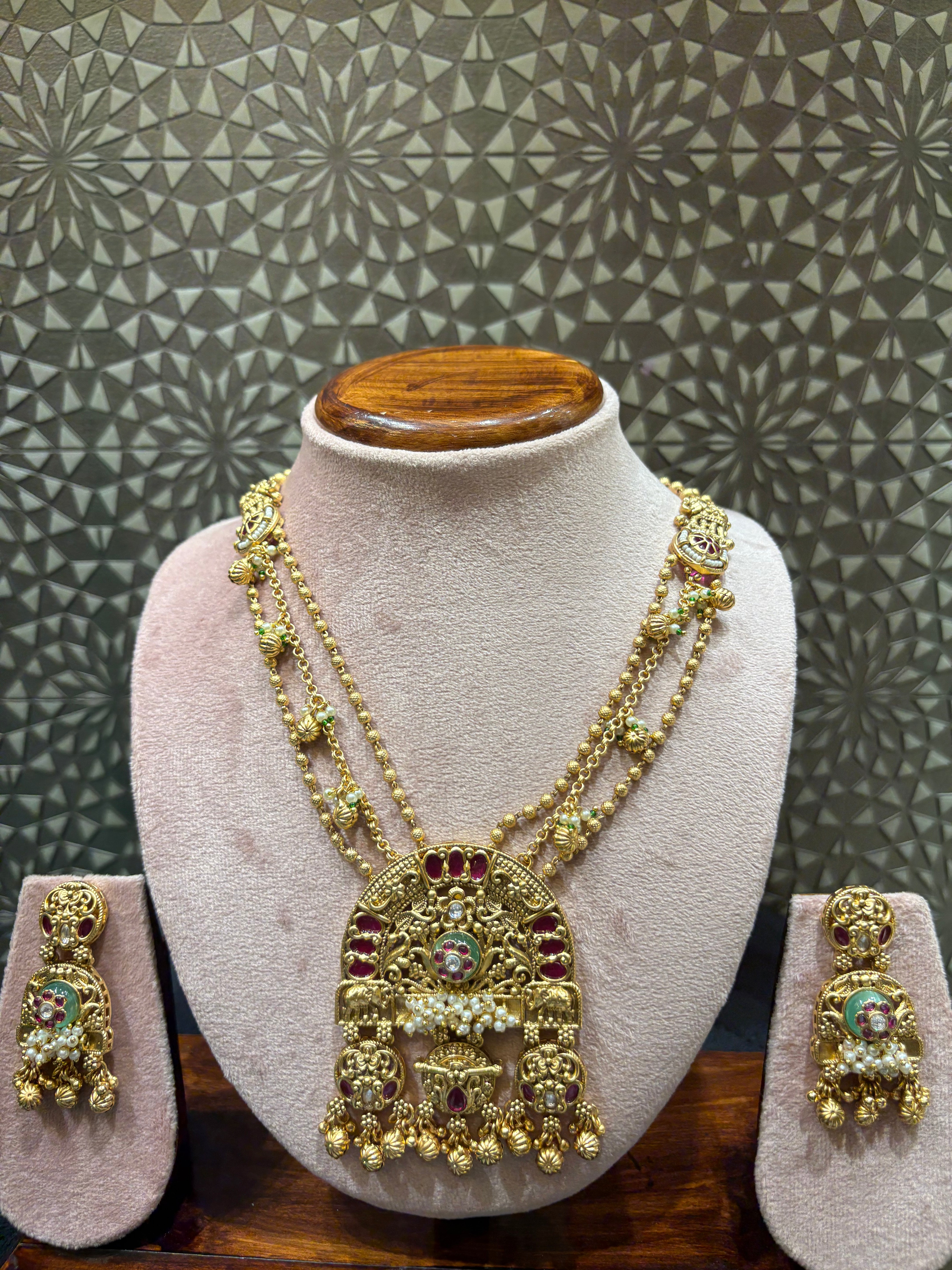 Heritage Jewelry set