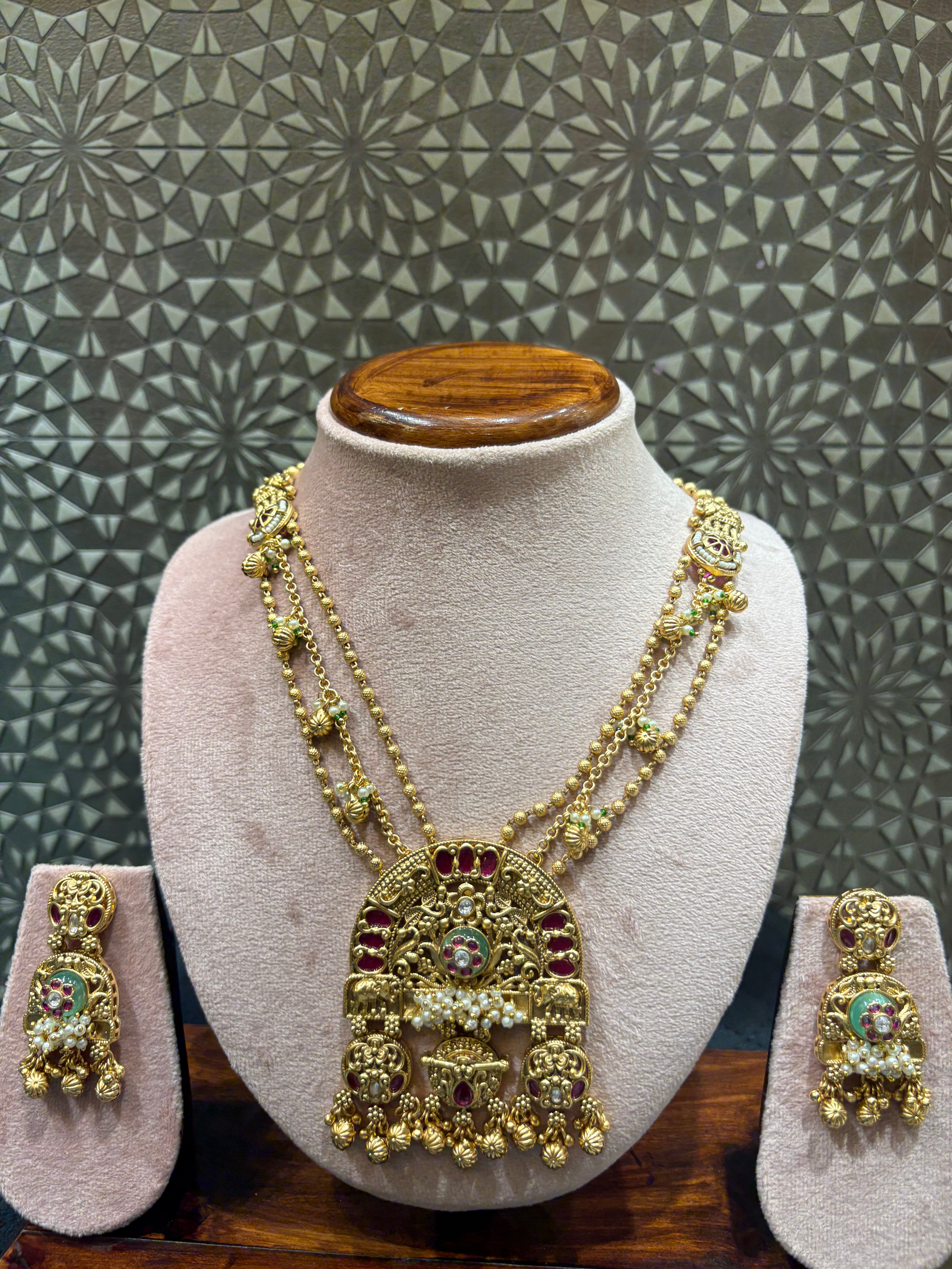 Heritage Jewelry set