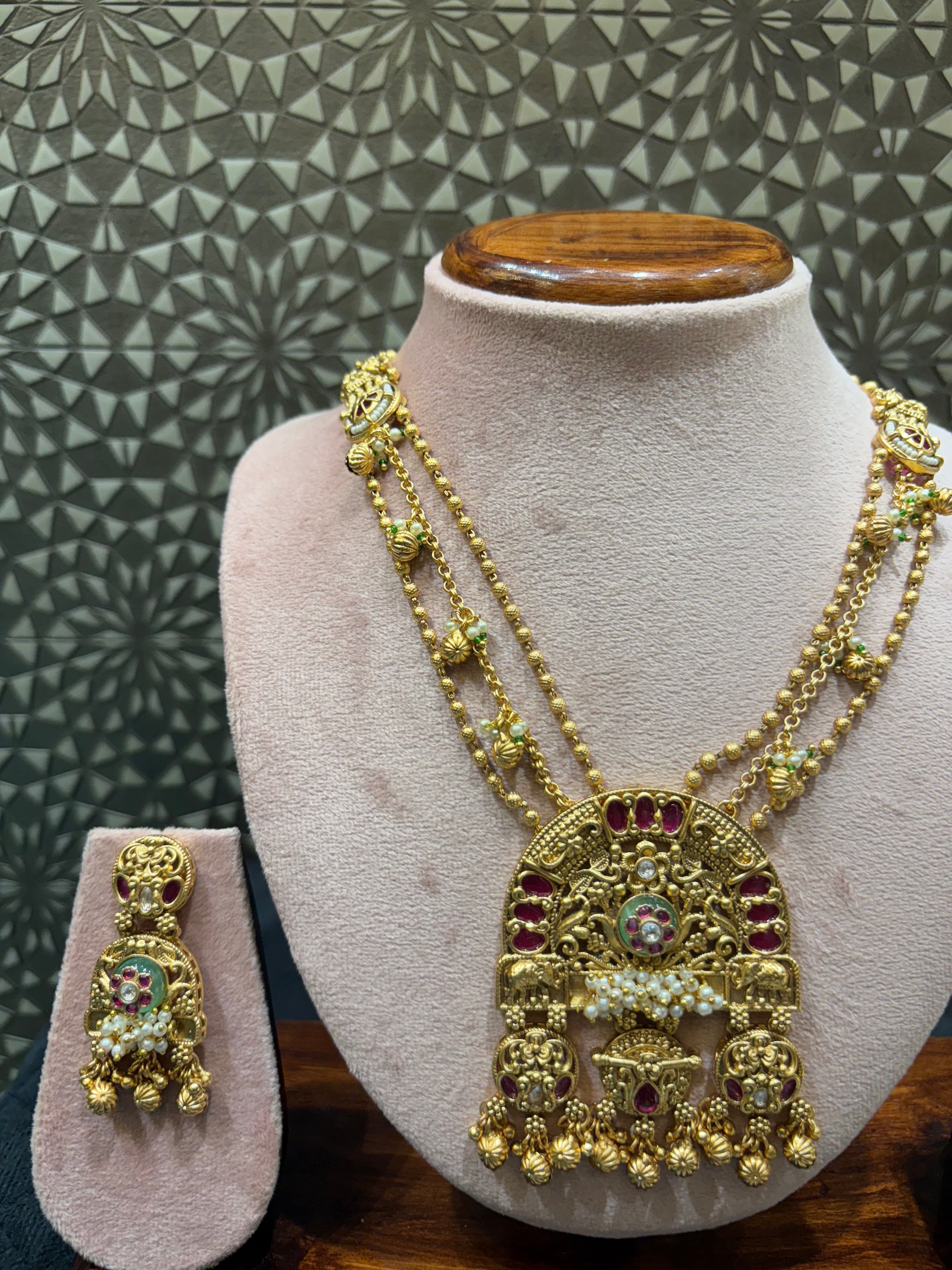 Heritage Jewelry set