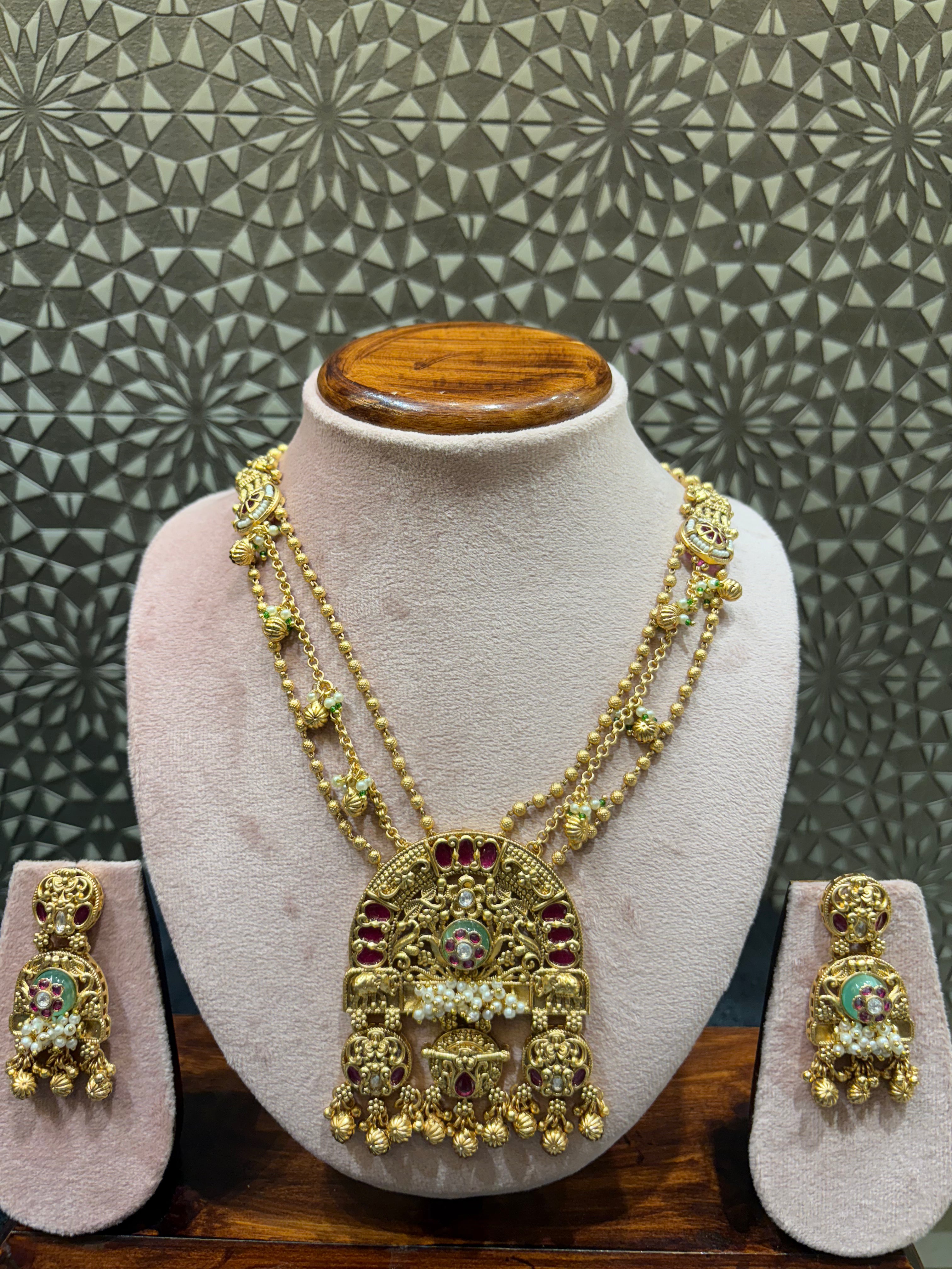 Heritage Jewelry set