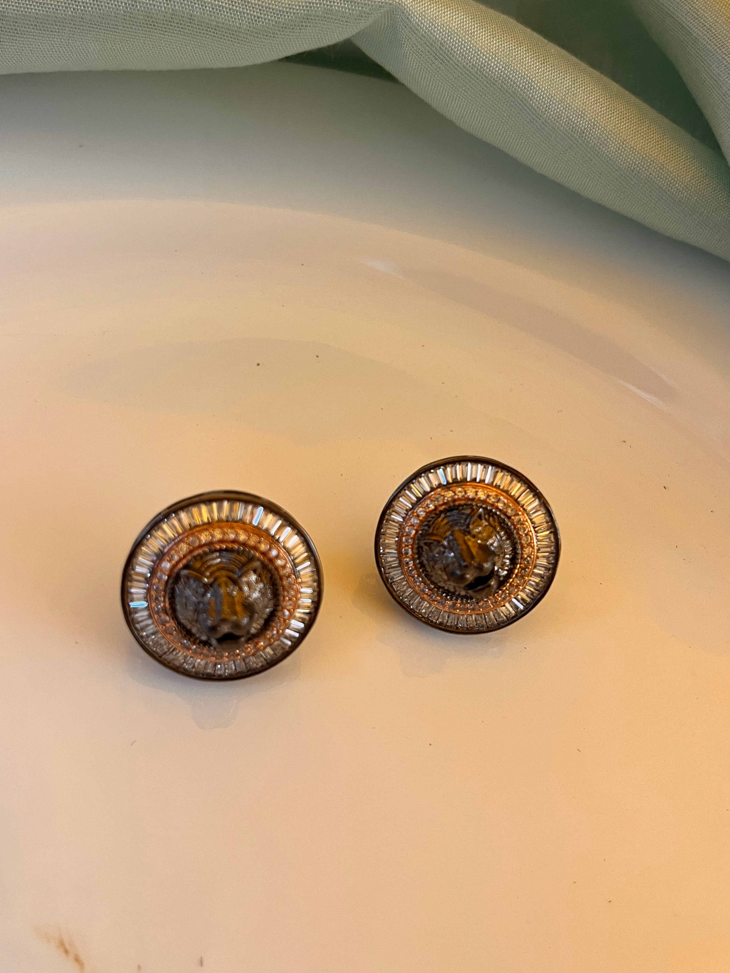Victorian Polish Tops