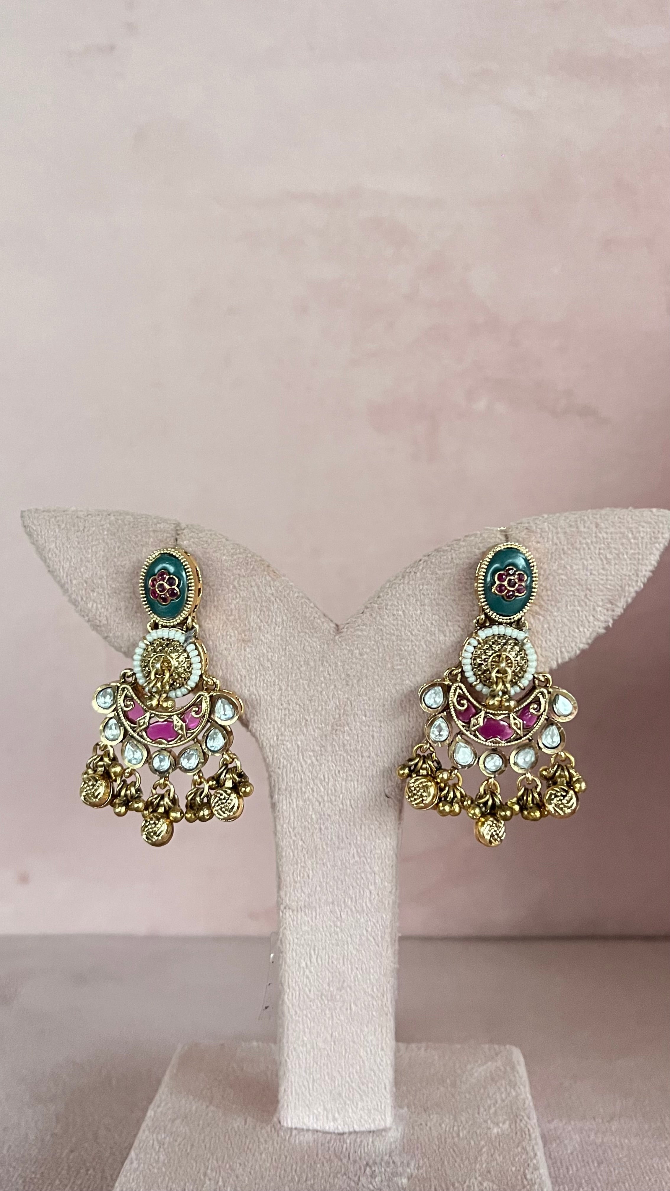 Heritage Jewelry Set