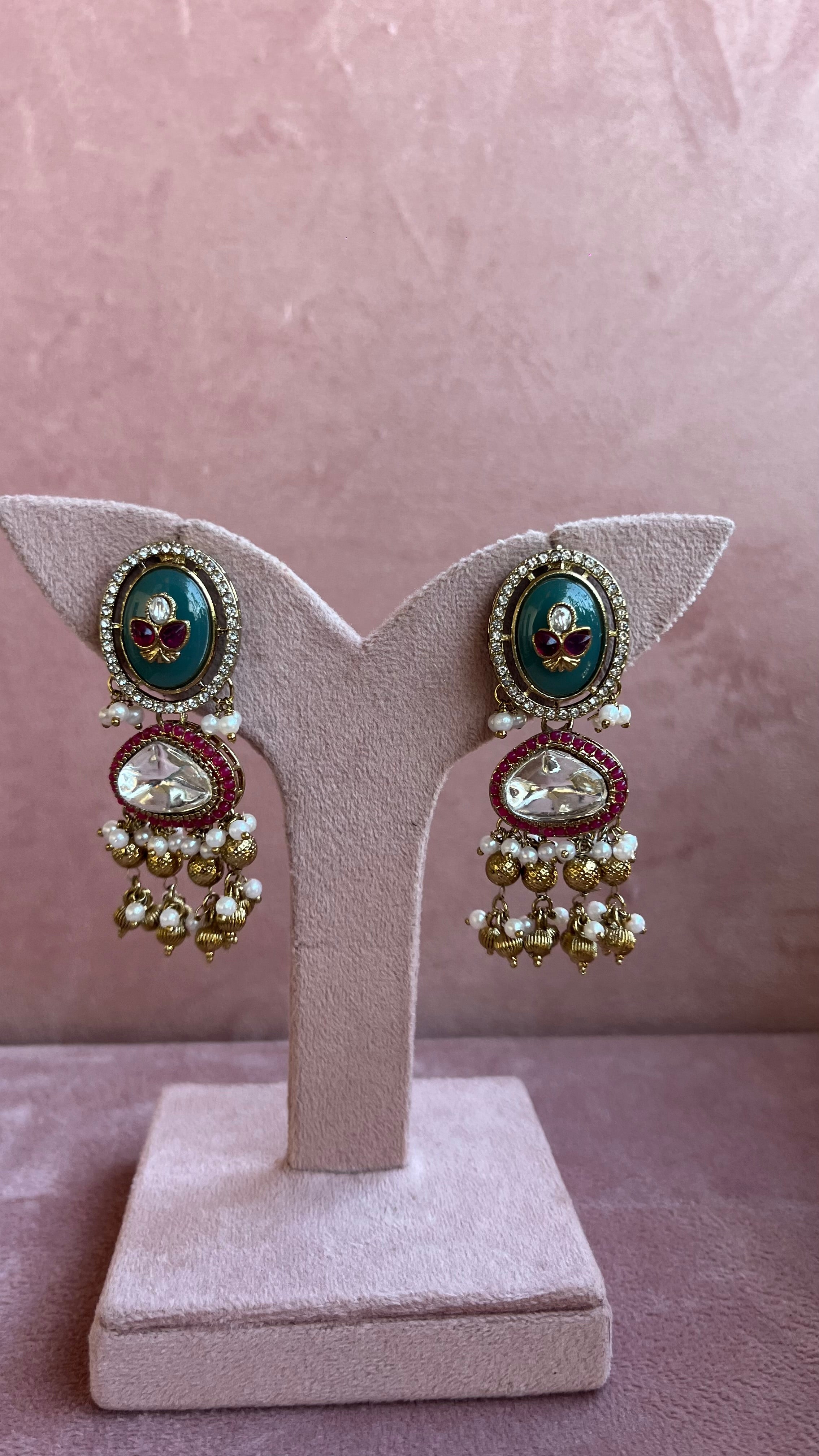 Heritage Jewelry Set