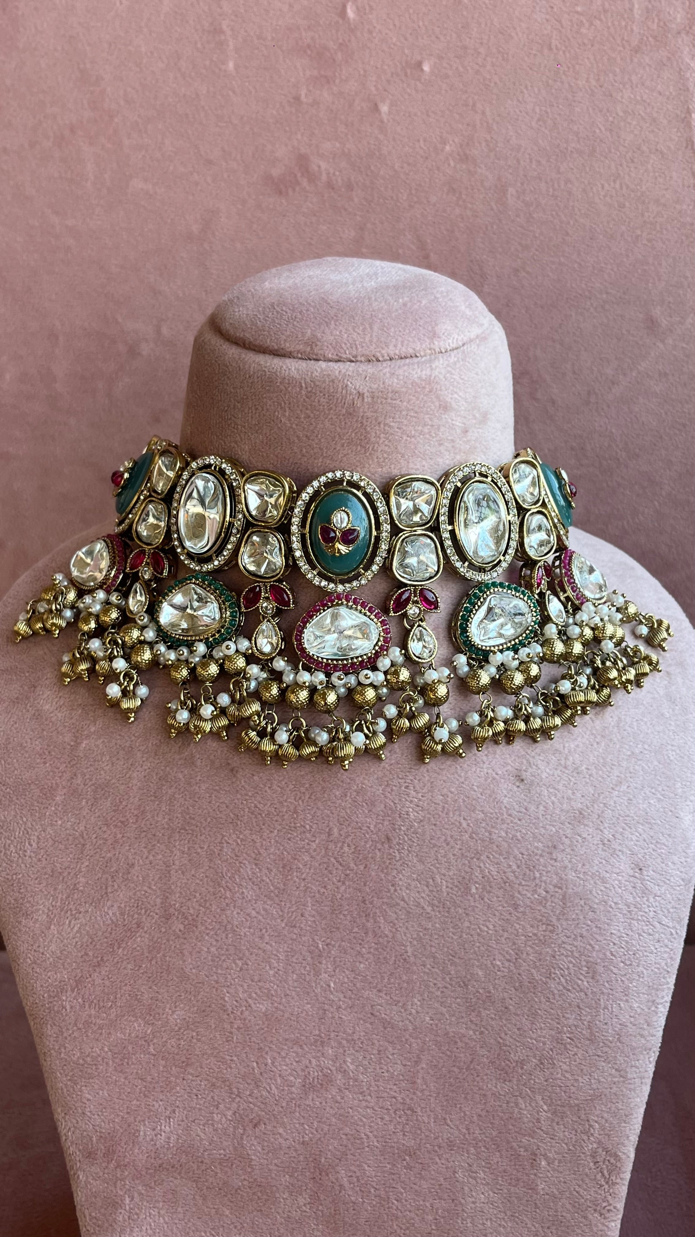 Heritage Jewelry Set