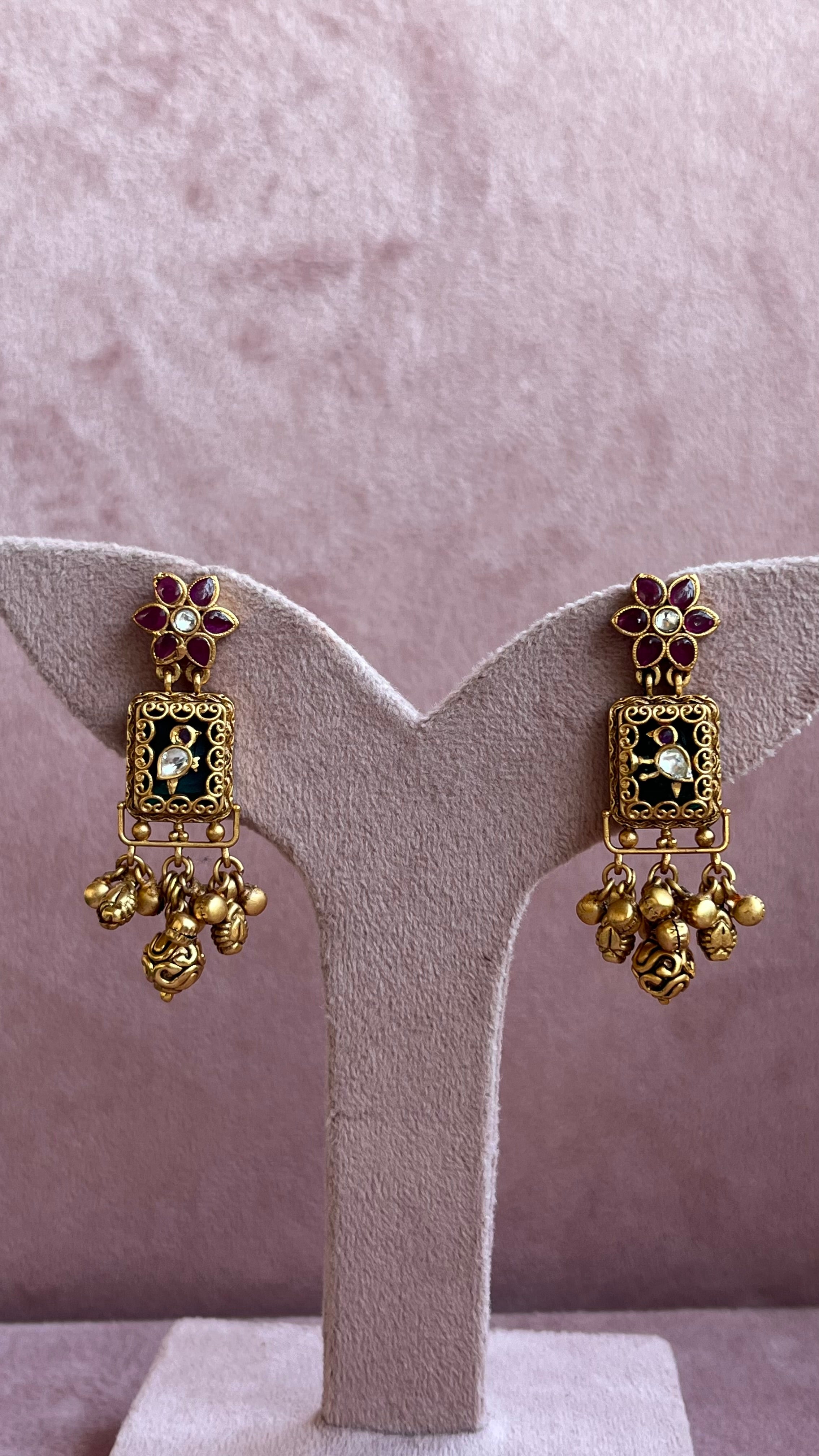 Heritage Jewelry Set