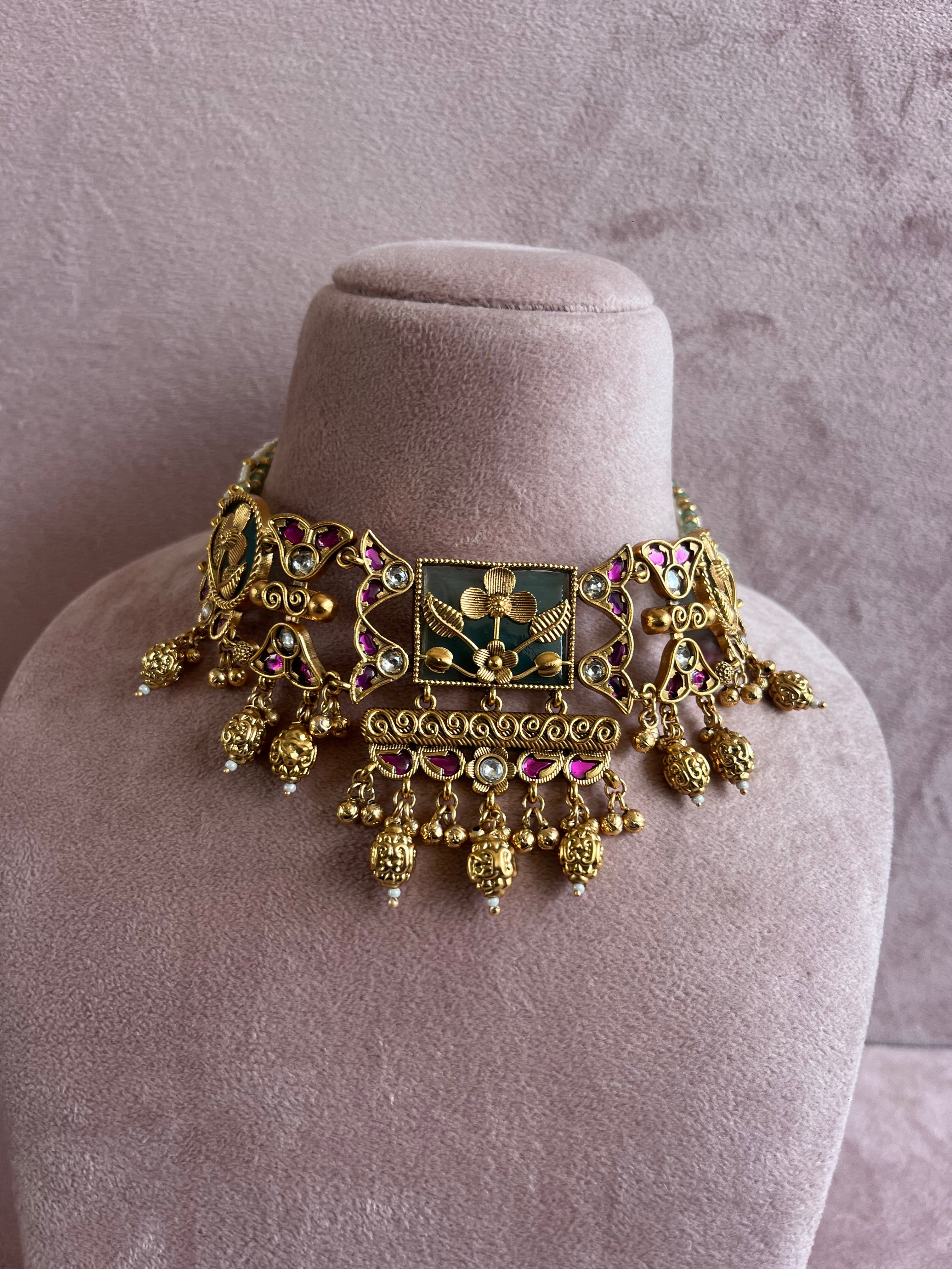 Heritage Jewelry Set