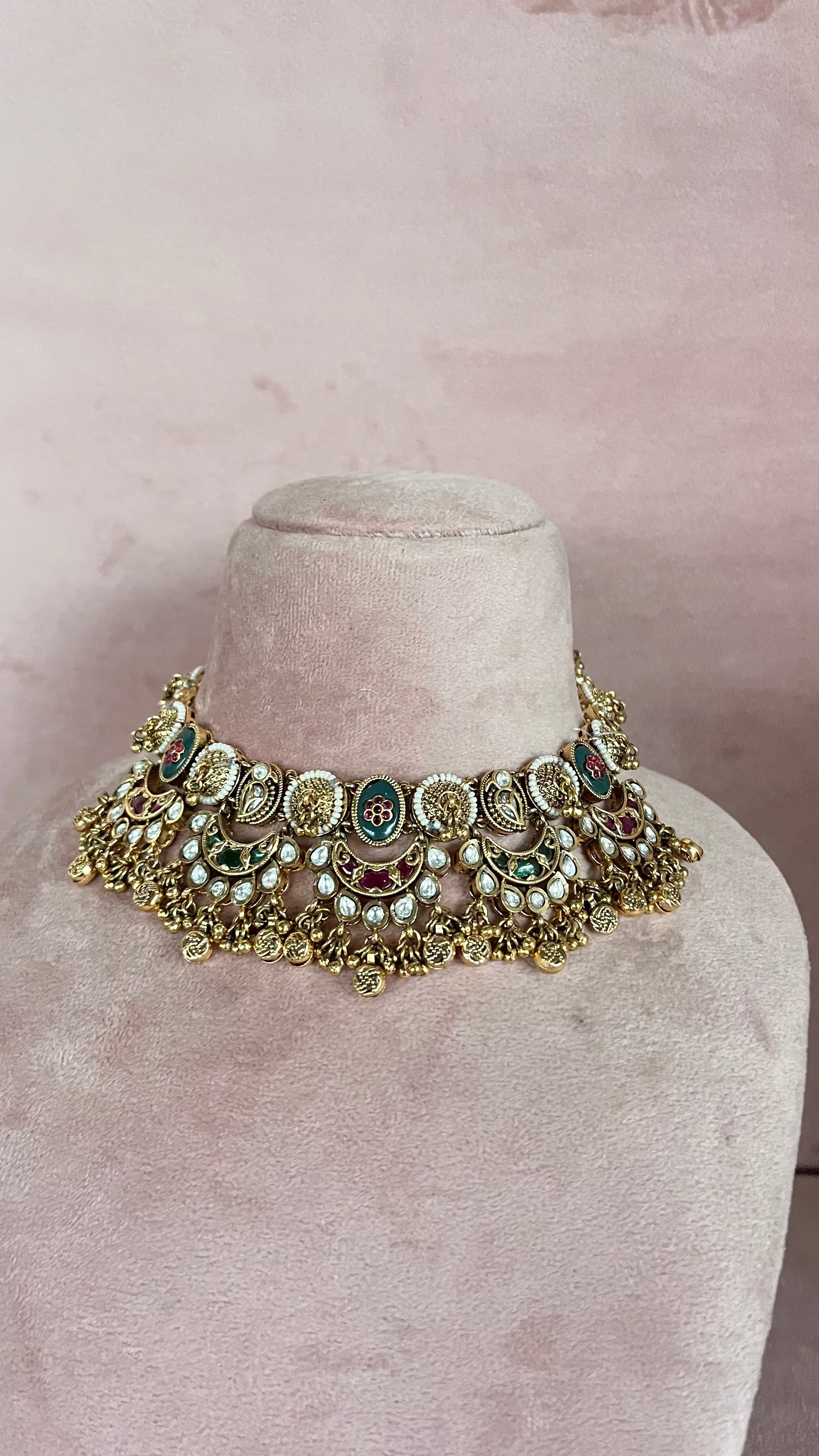 Heritage Jewelry Set