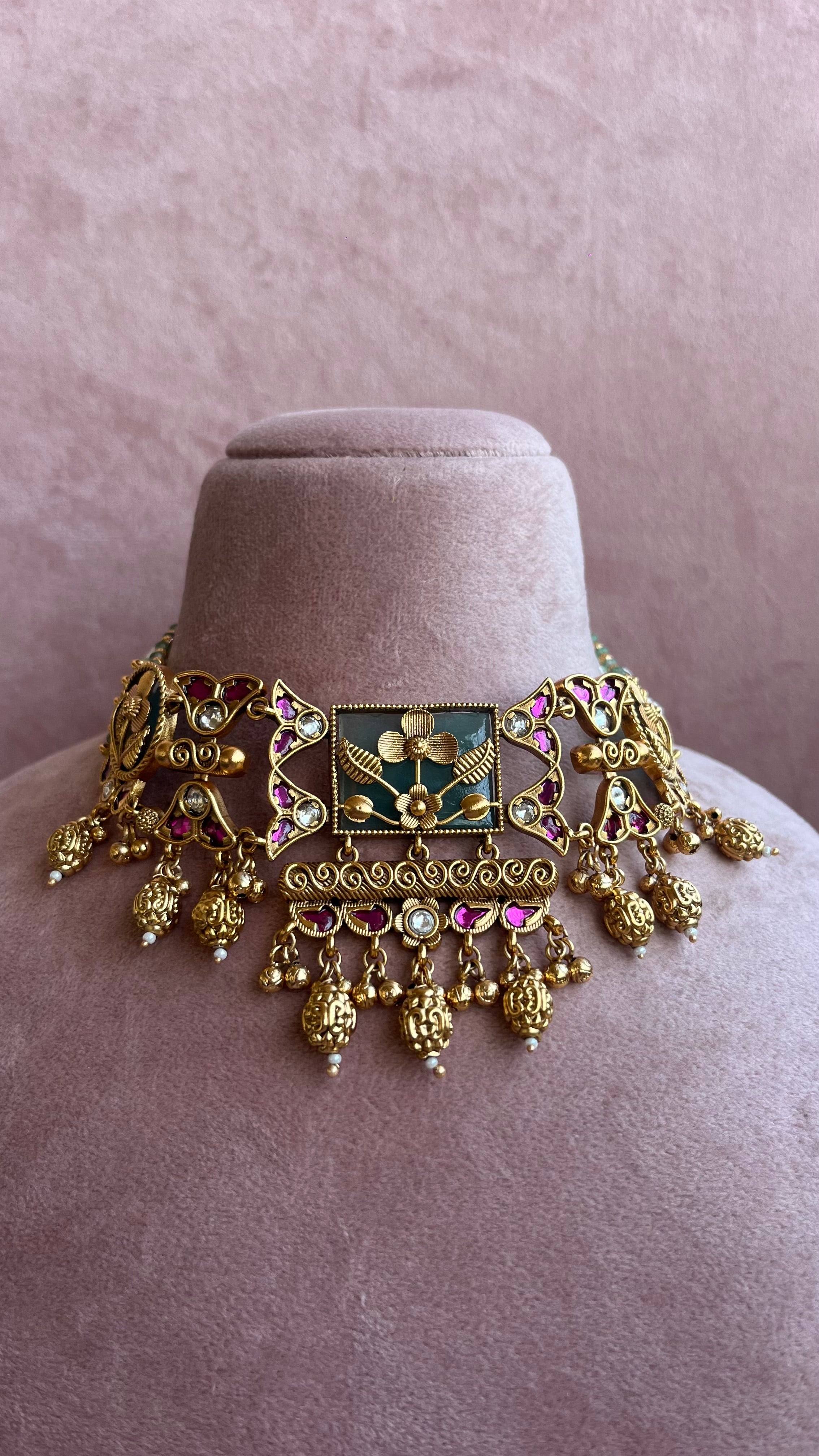 Heritage Jewelry Set