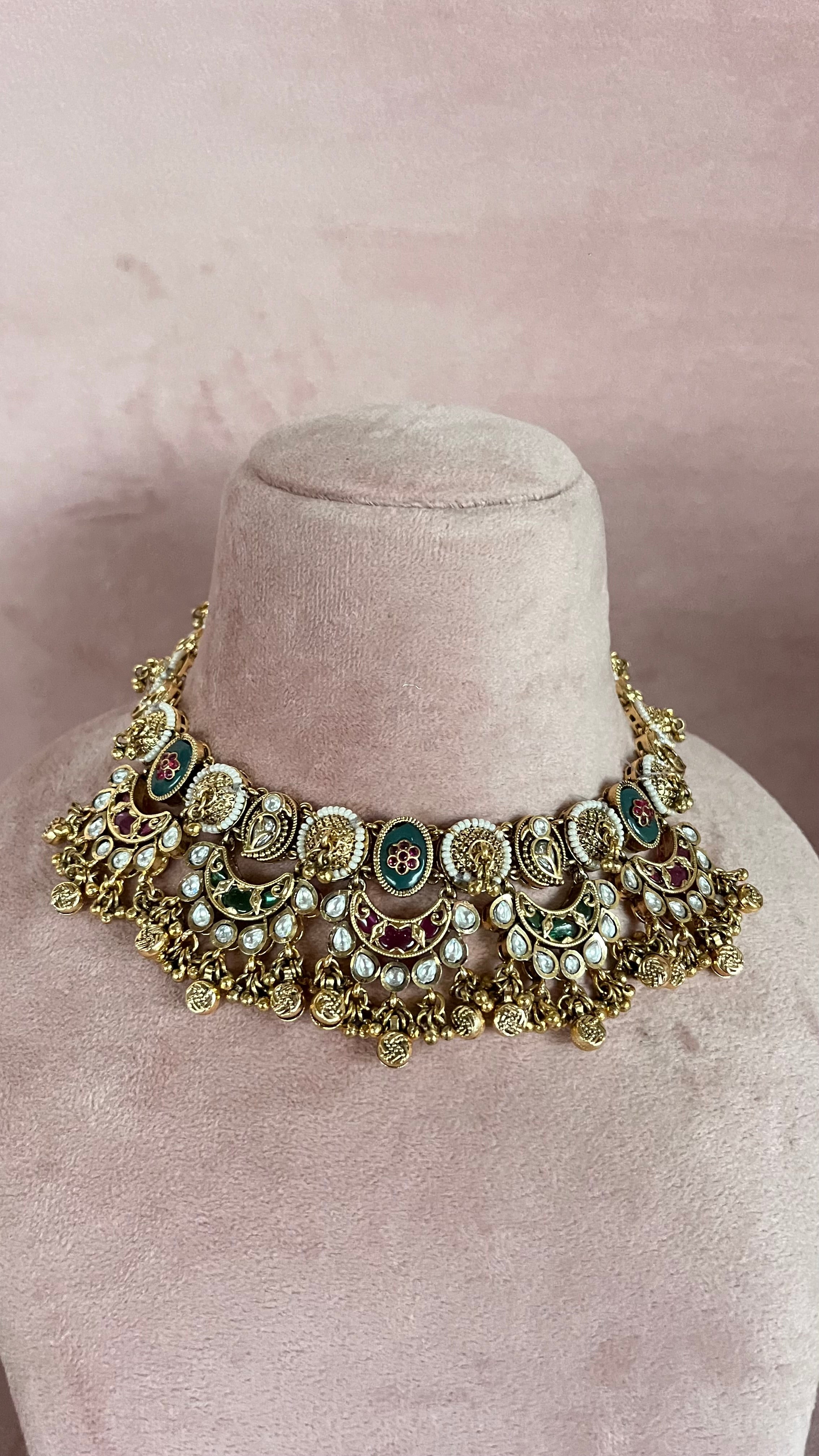 Heritage Jewelry Set