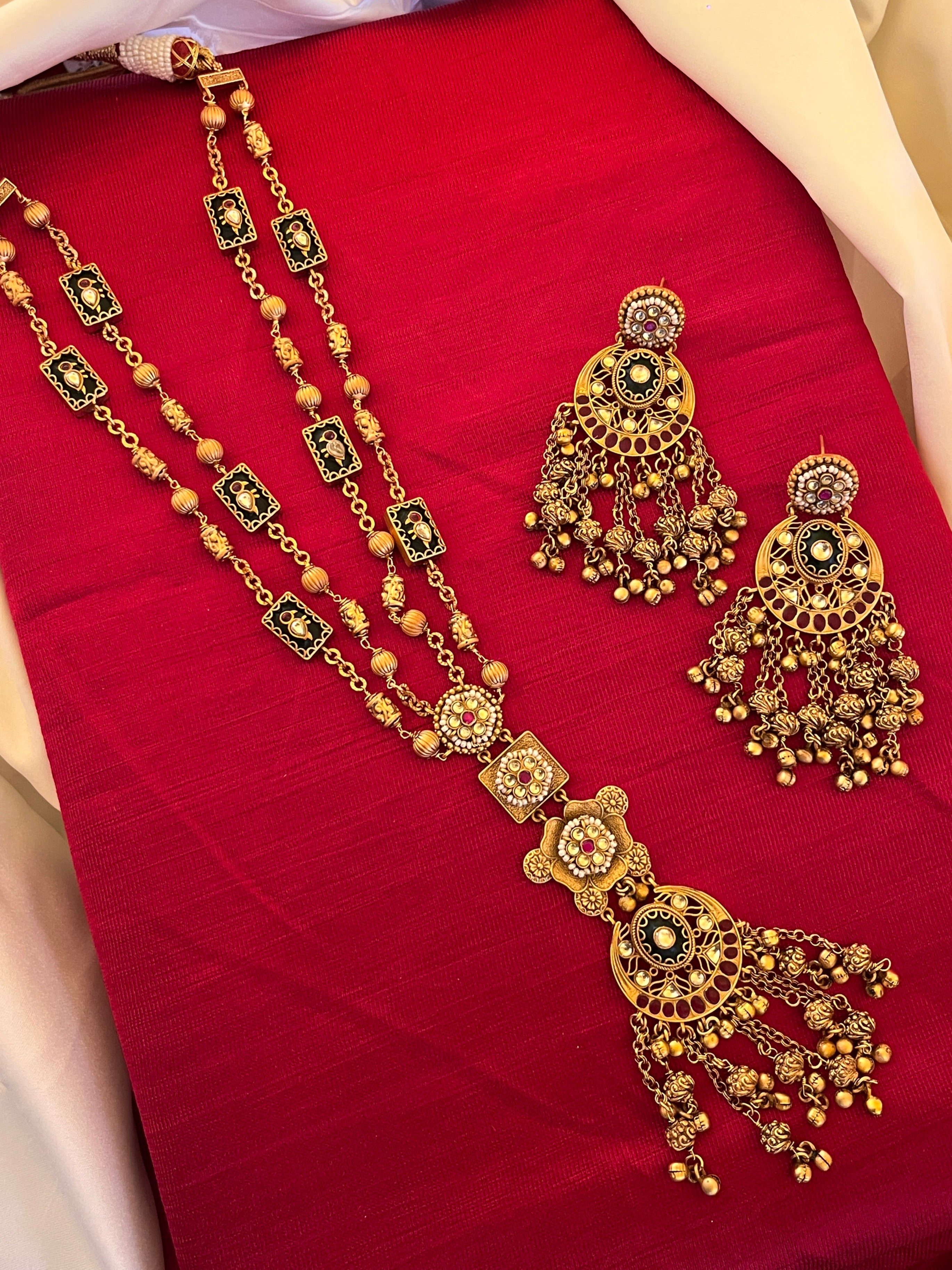 Heritage Jewellery Set