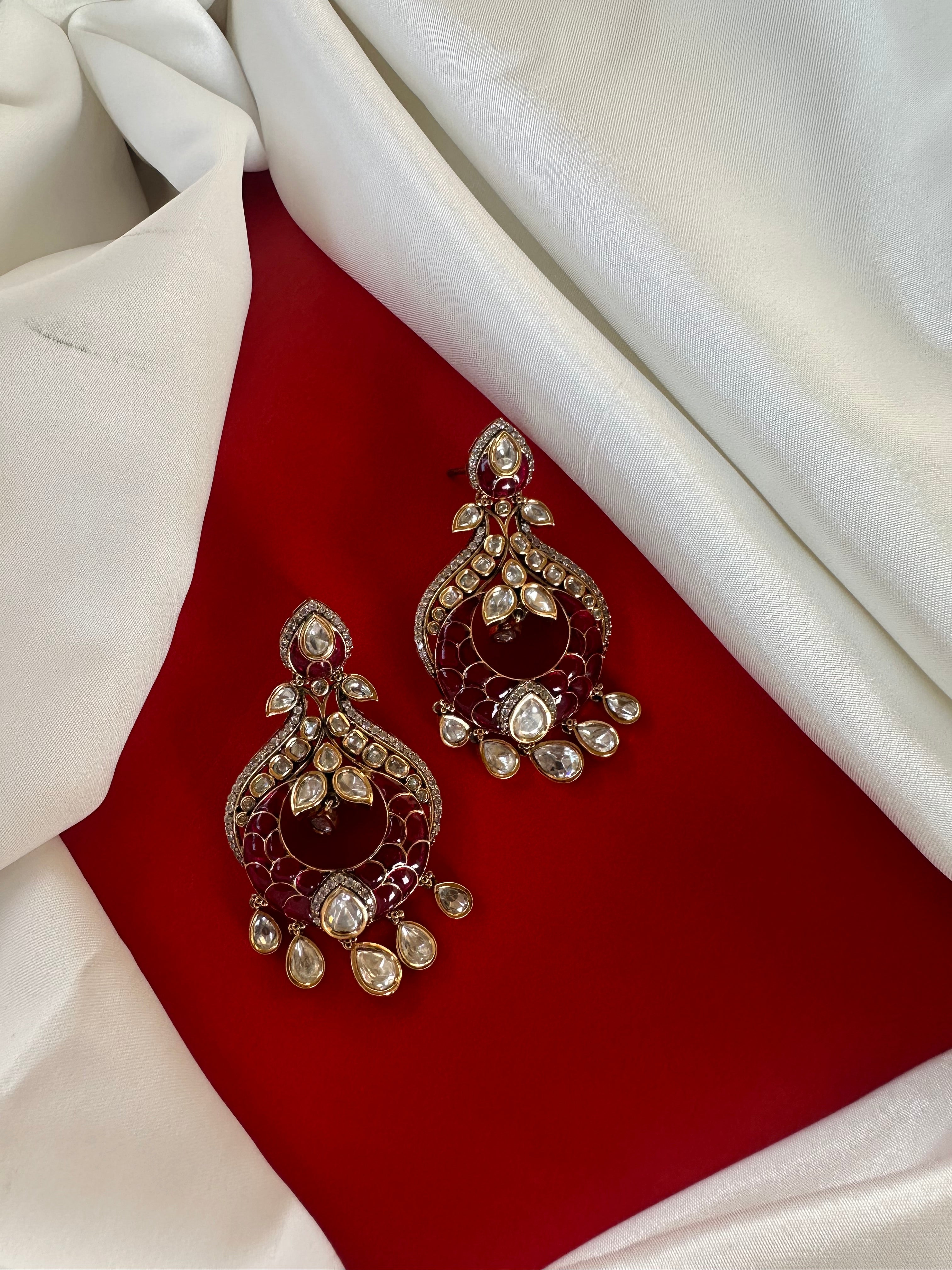 Hipoksi Earrings