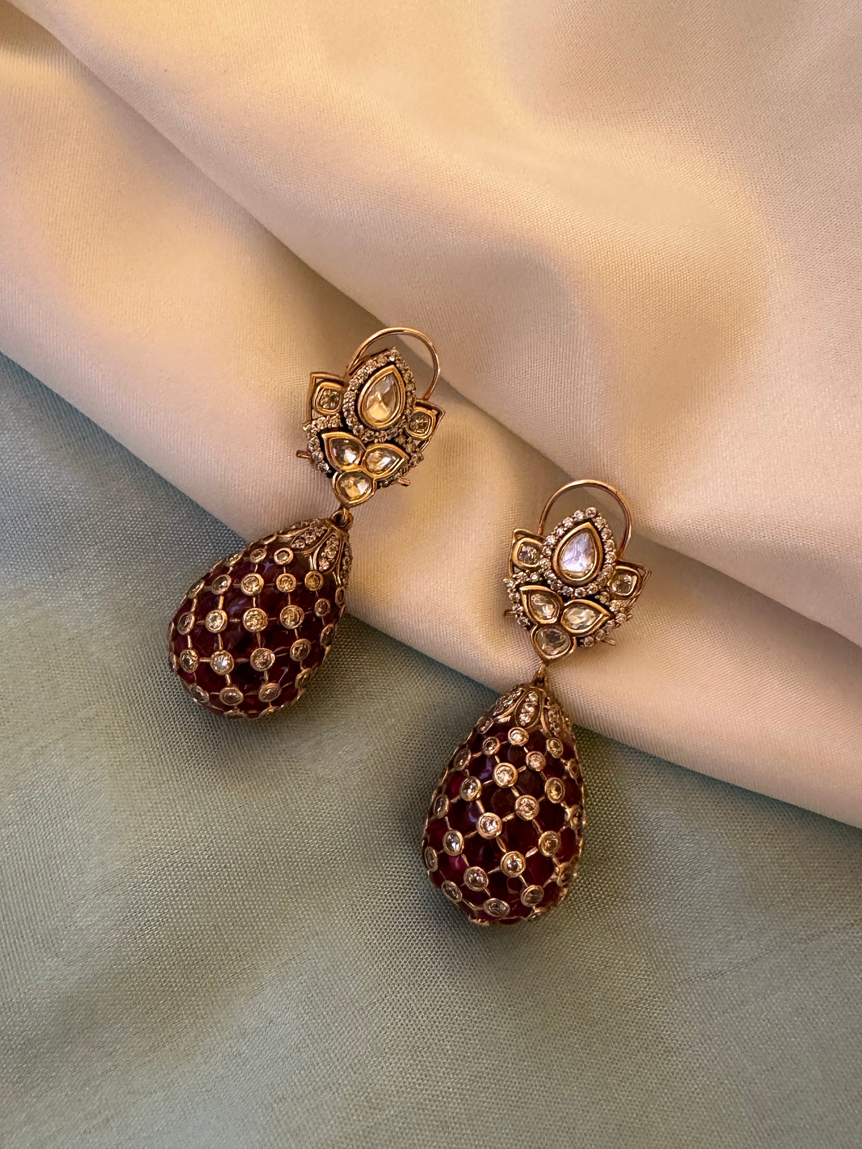 Hipoksi Earrings