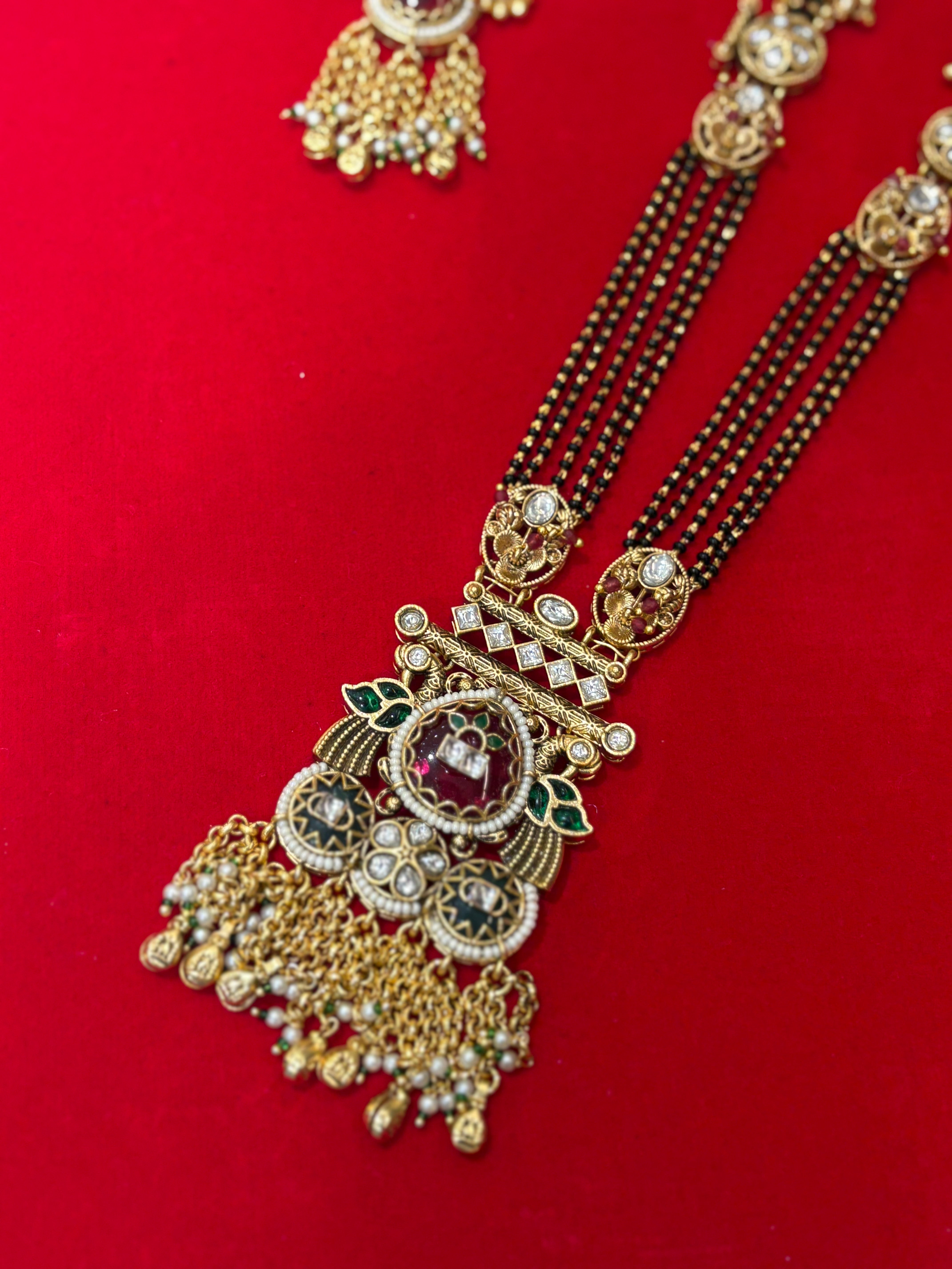 Antique Kundan Mangalsuta