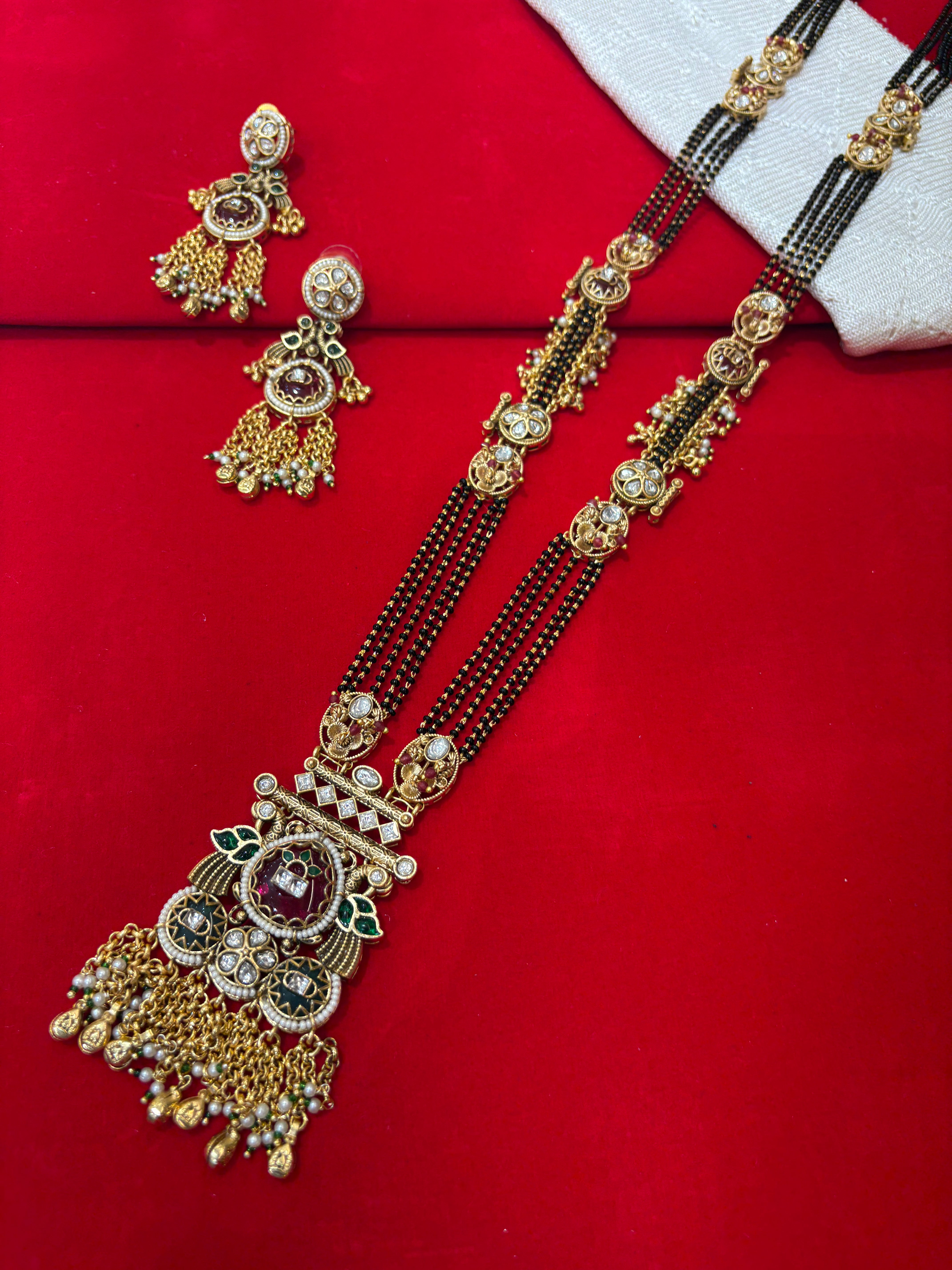 Antique Kundan Mangalsuta