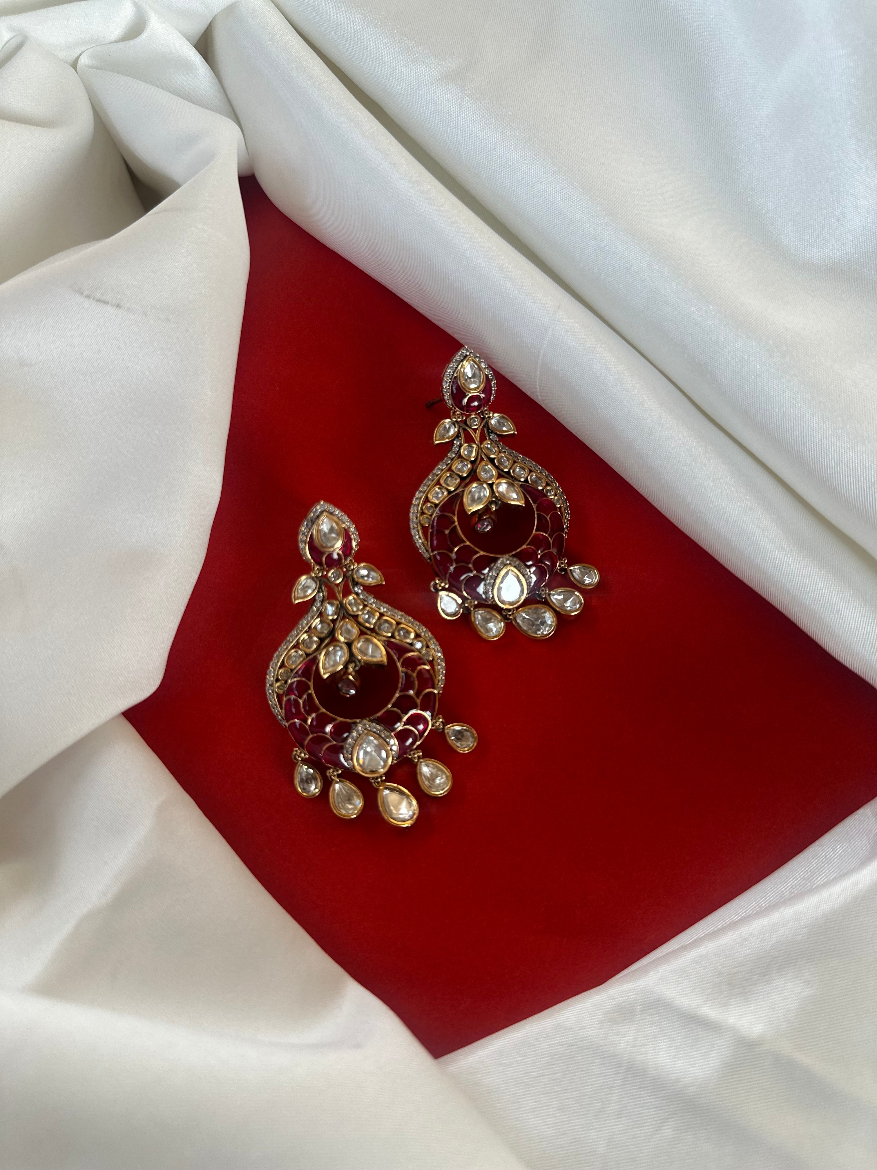 Hipoksi Earrings