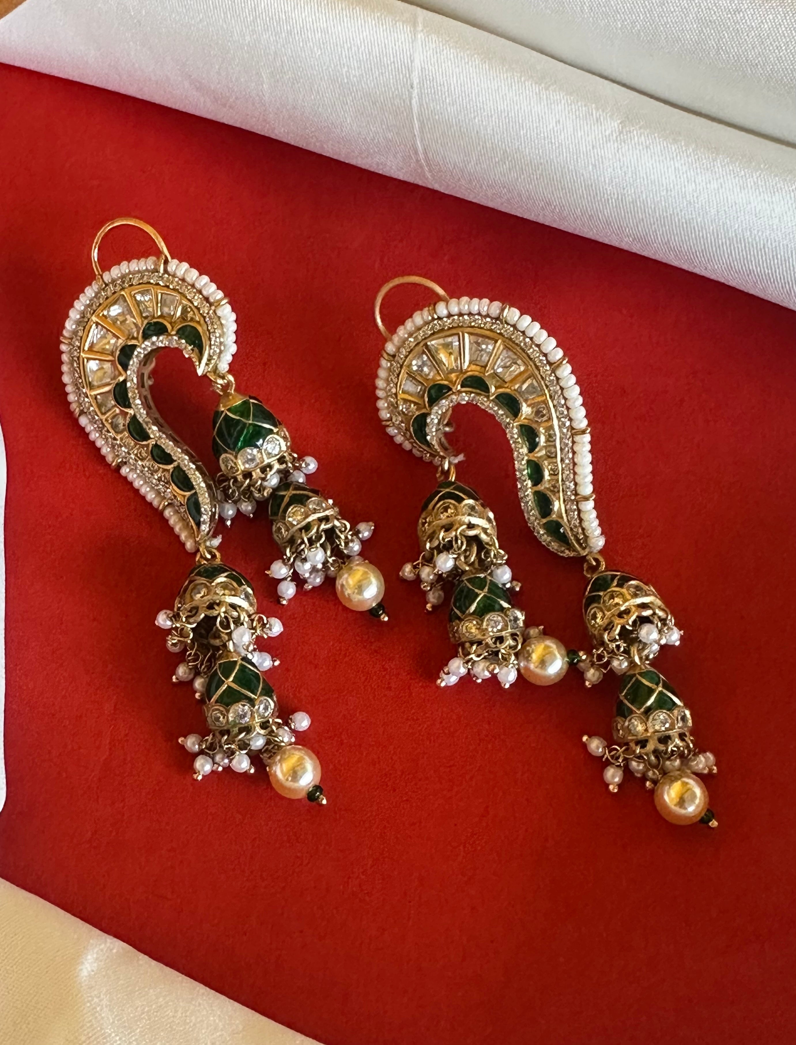 Hipoksi Earrings