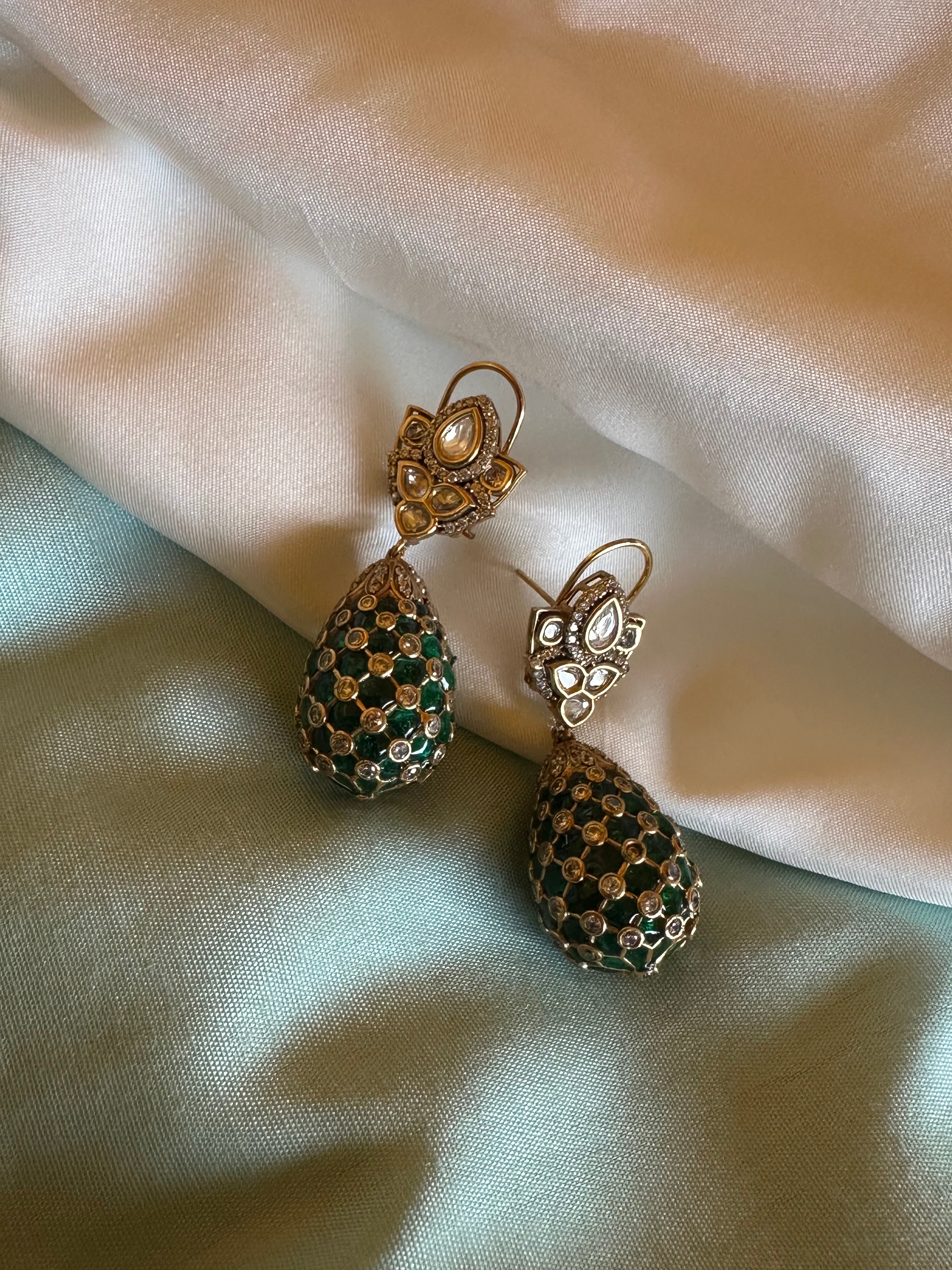 Hipoksi Earrings