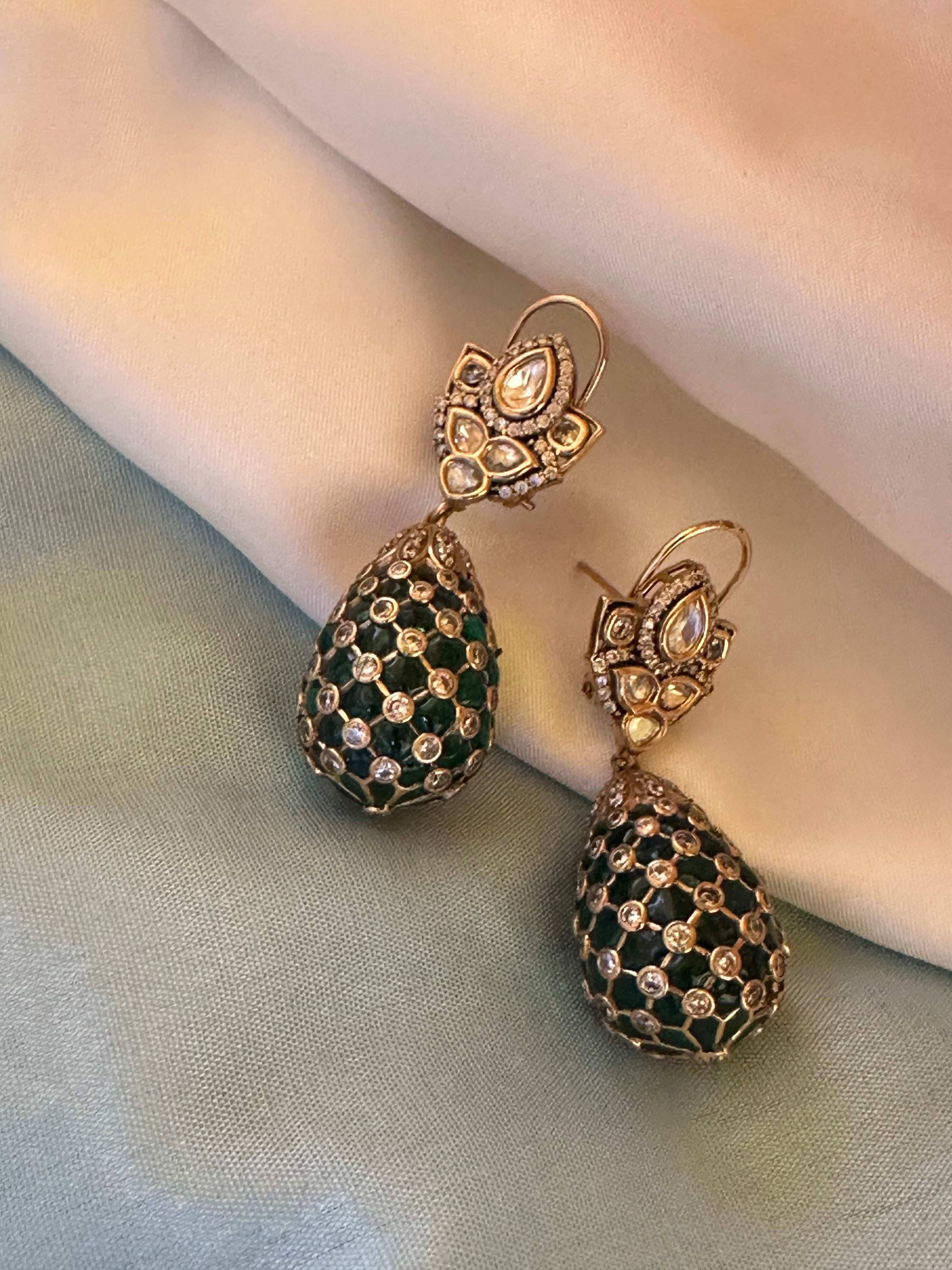 Hipoksi Earrings