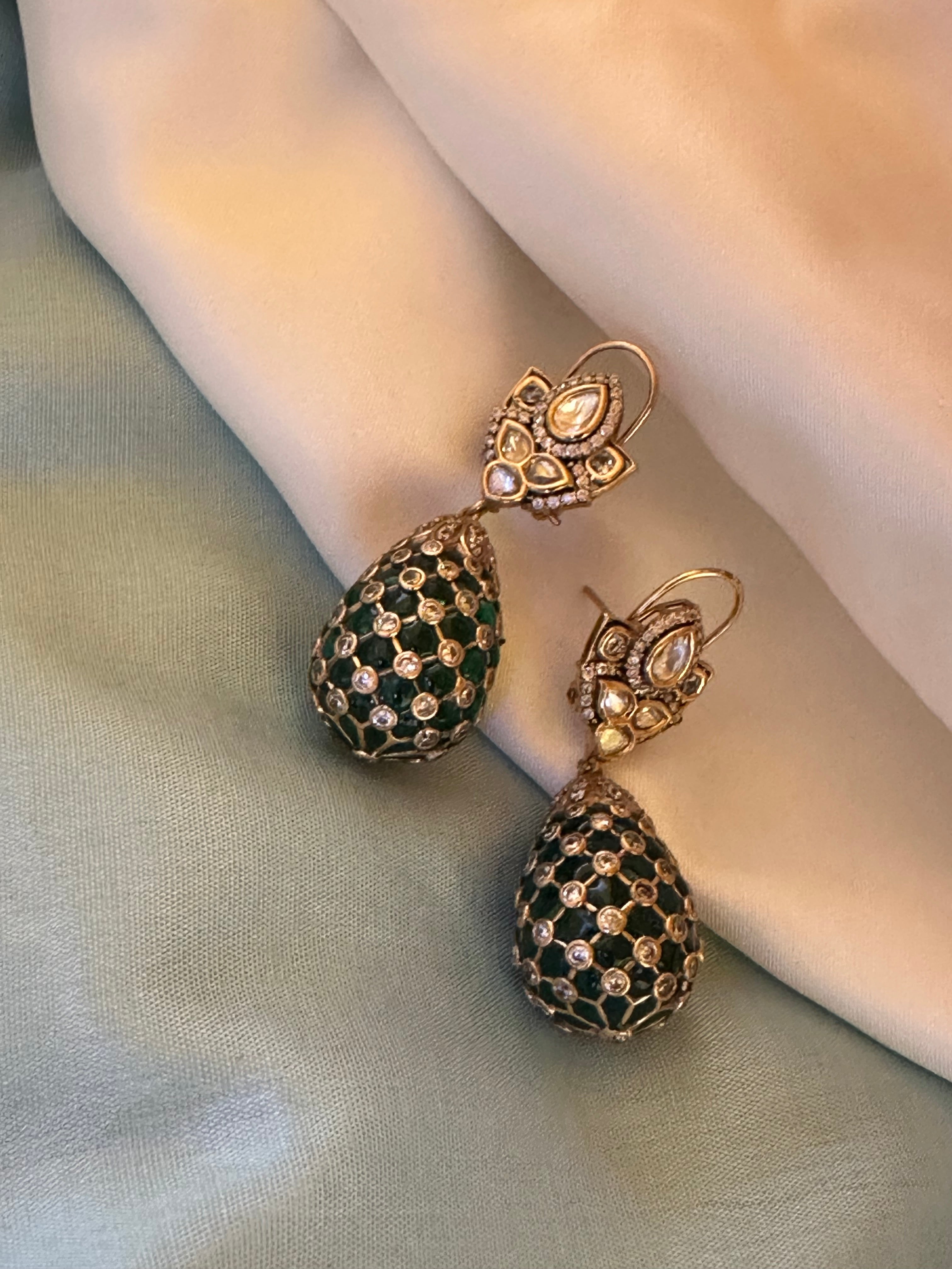 Hipoksi Earrings