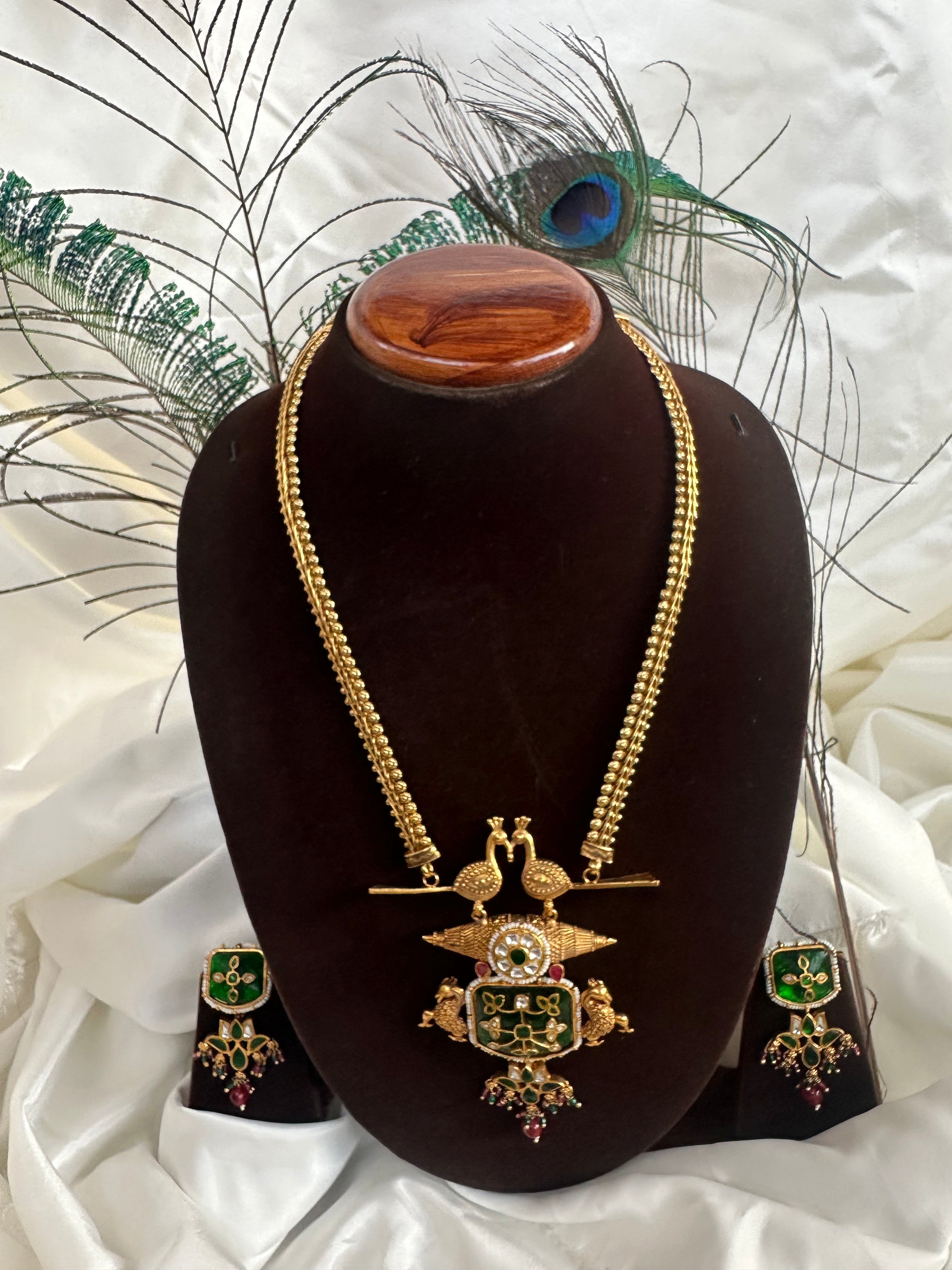 Hipoksi Jewellery Set