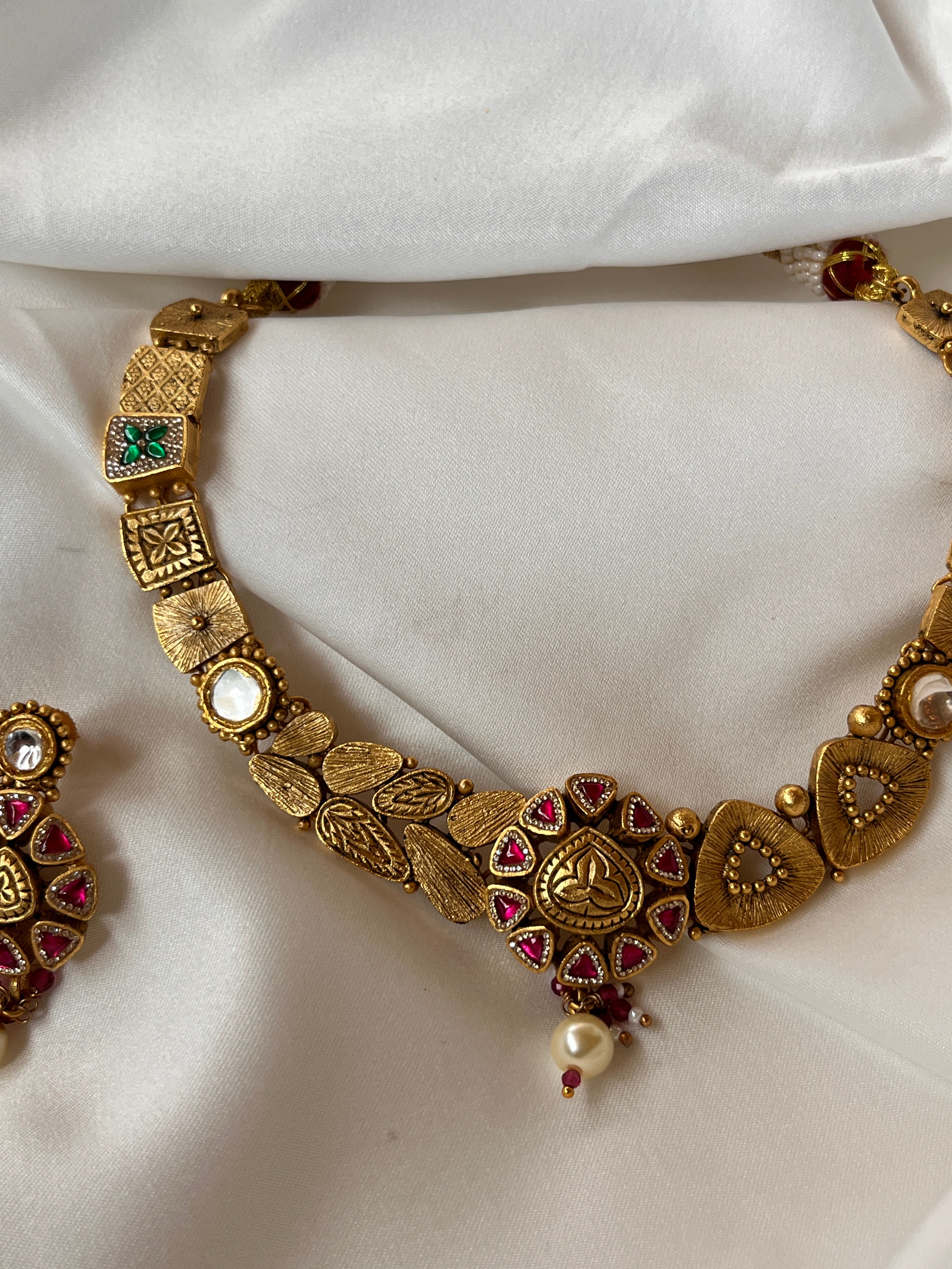 Antique Jewellery Set