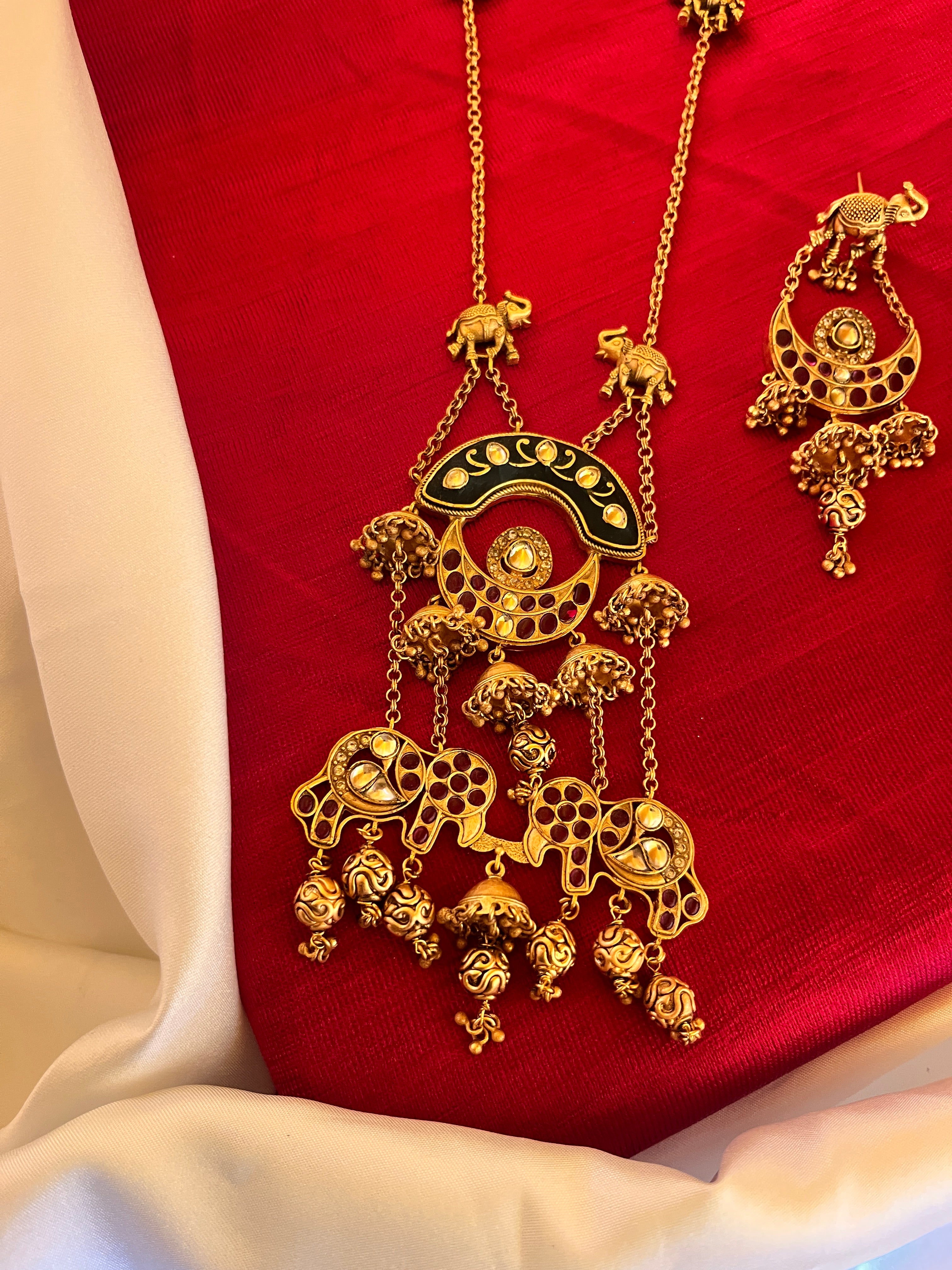Heritage Jewellery Set