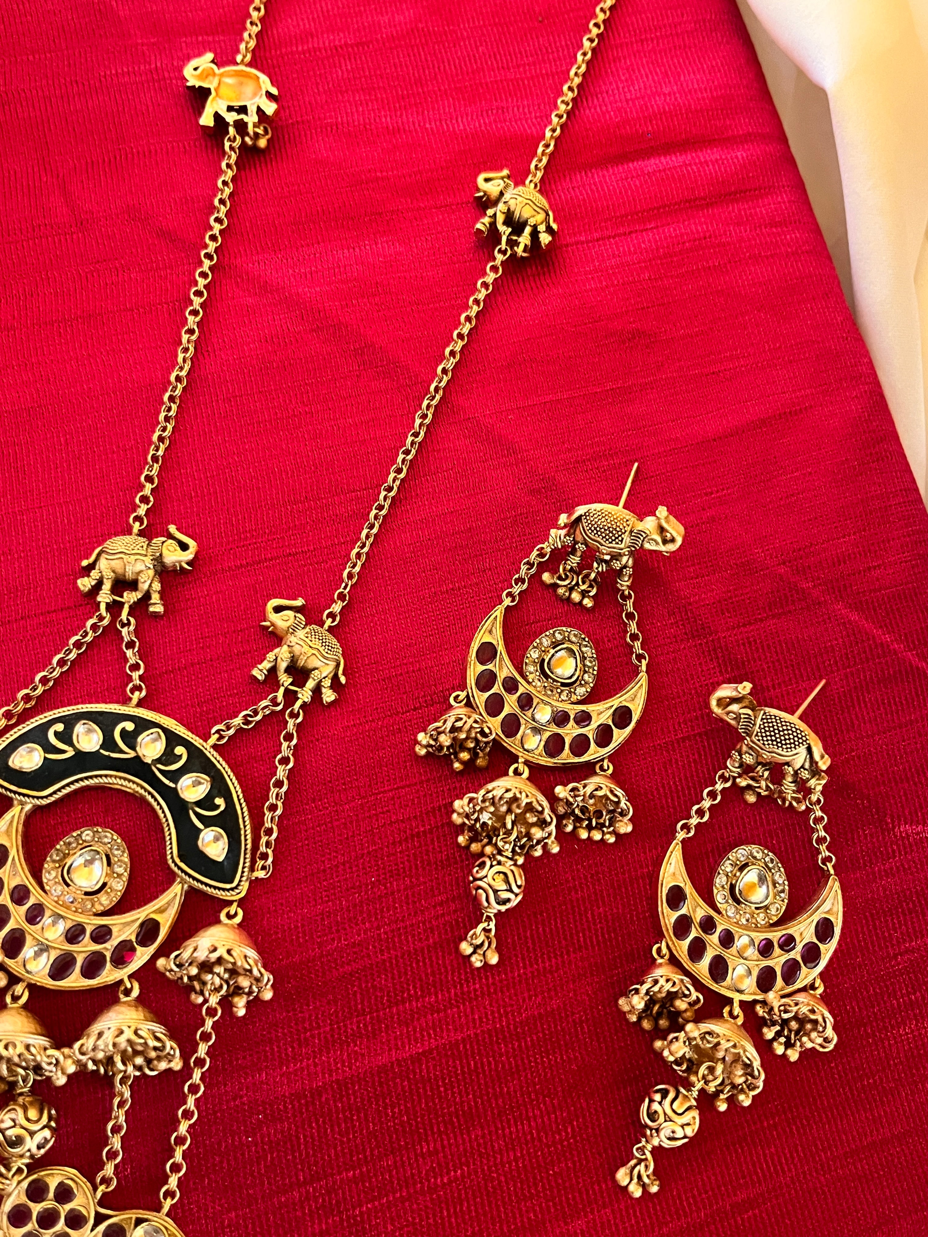 Heritage Jewellery Set