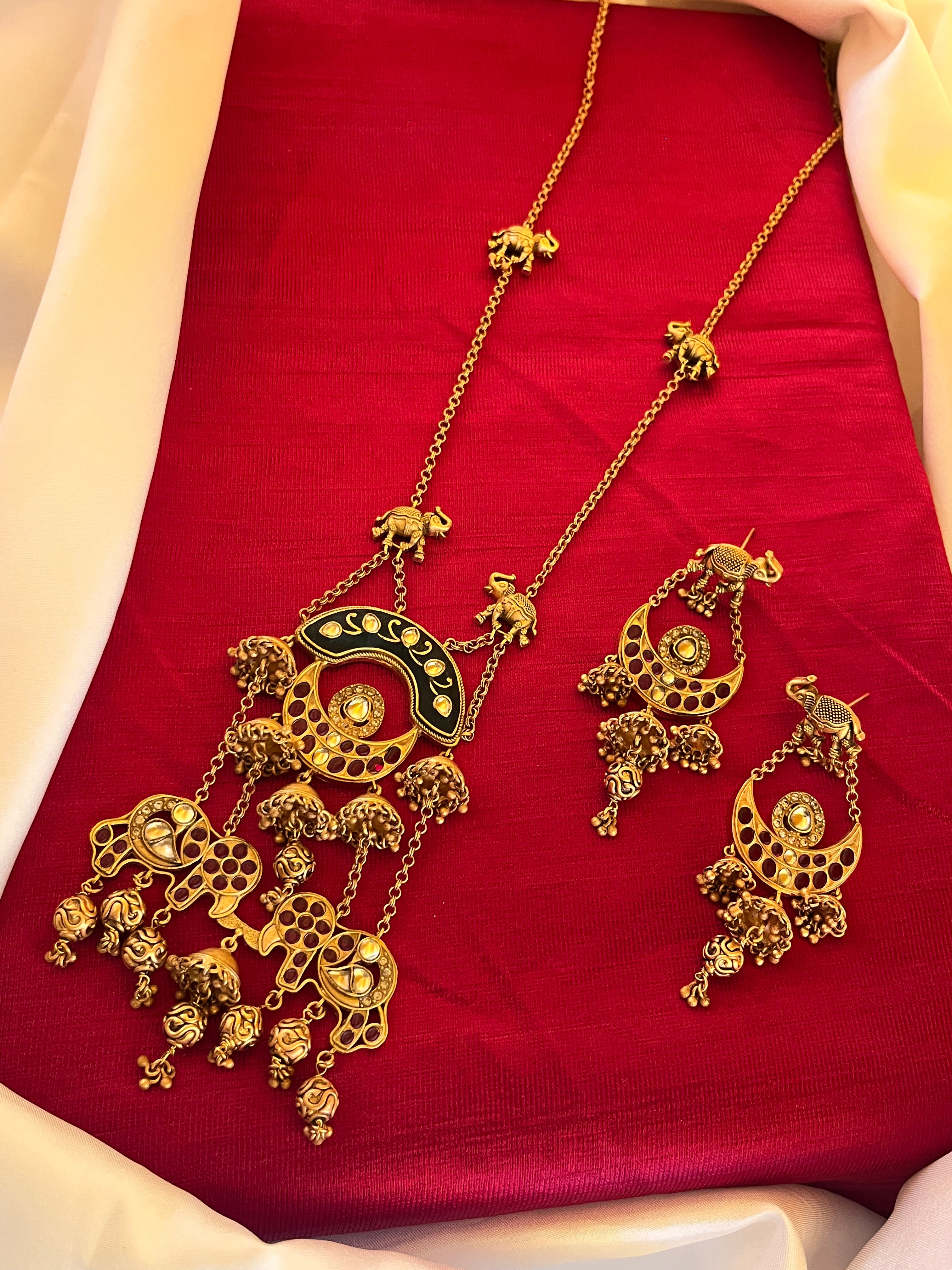 Heritage Jewellery Set