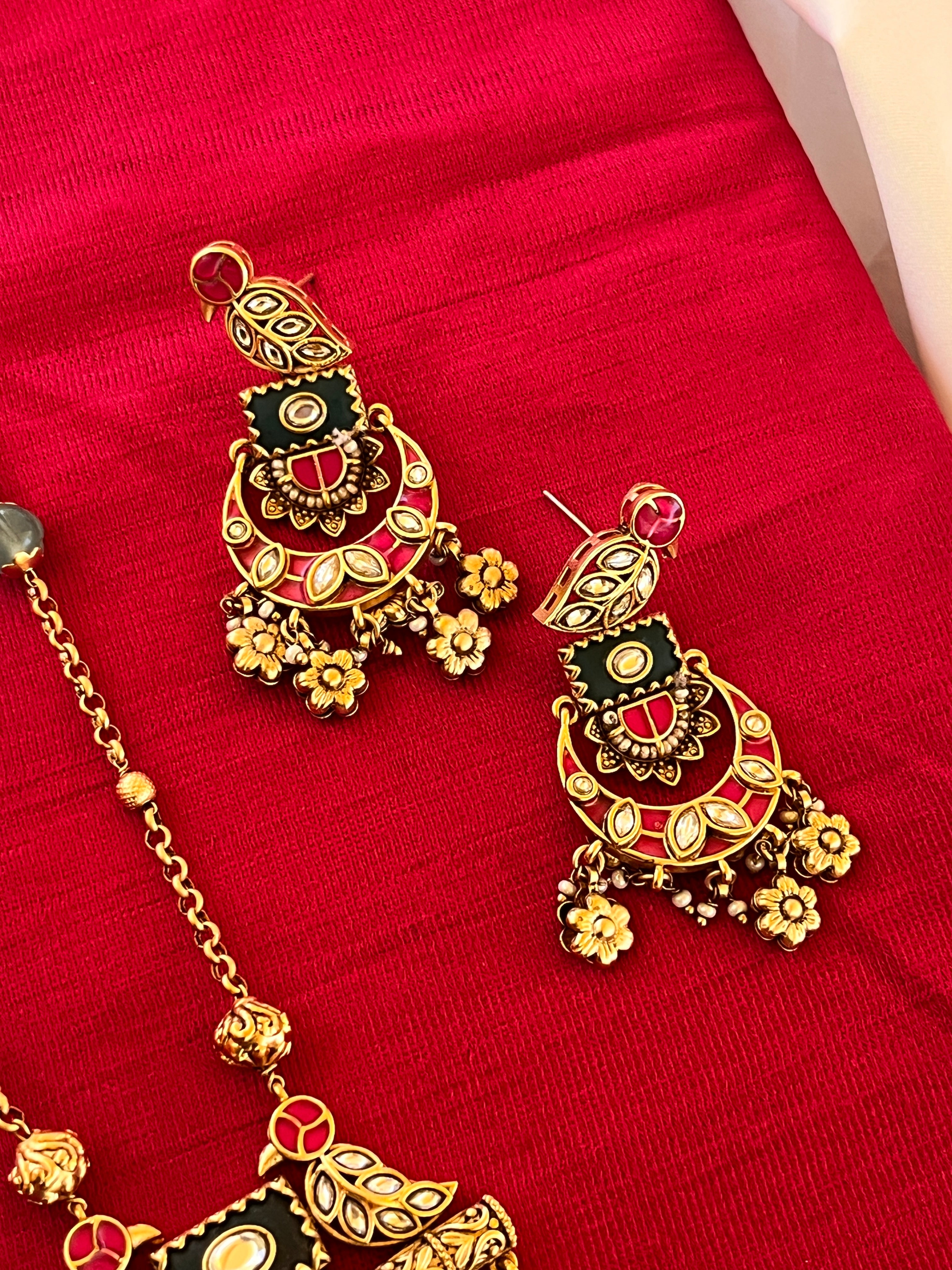 Heritage Jewellery Set