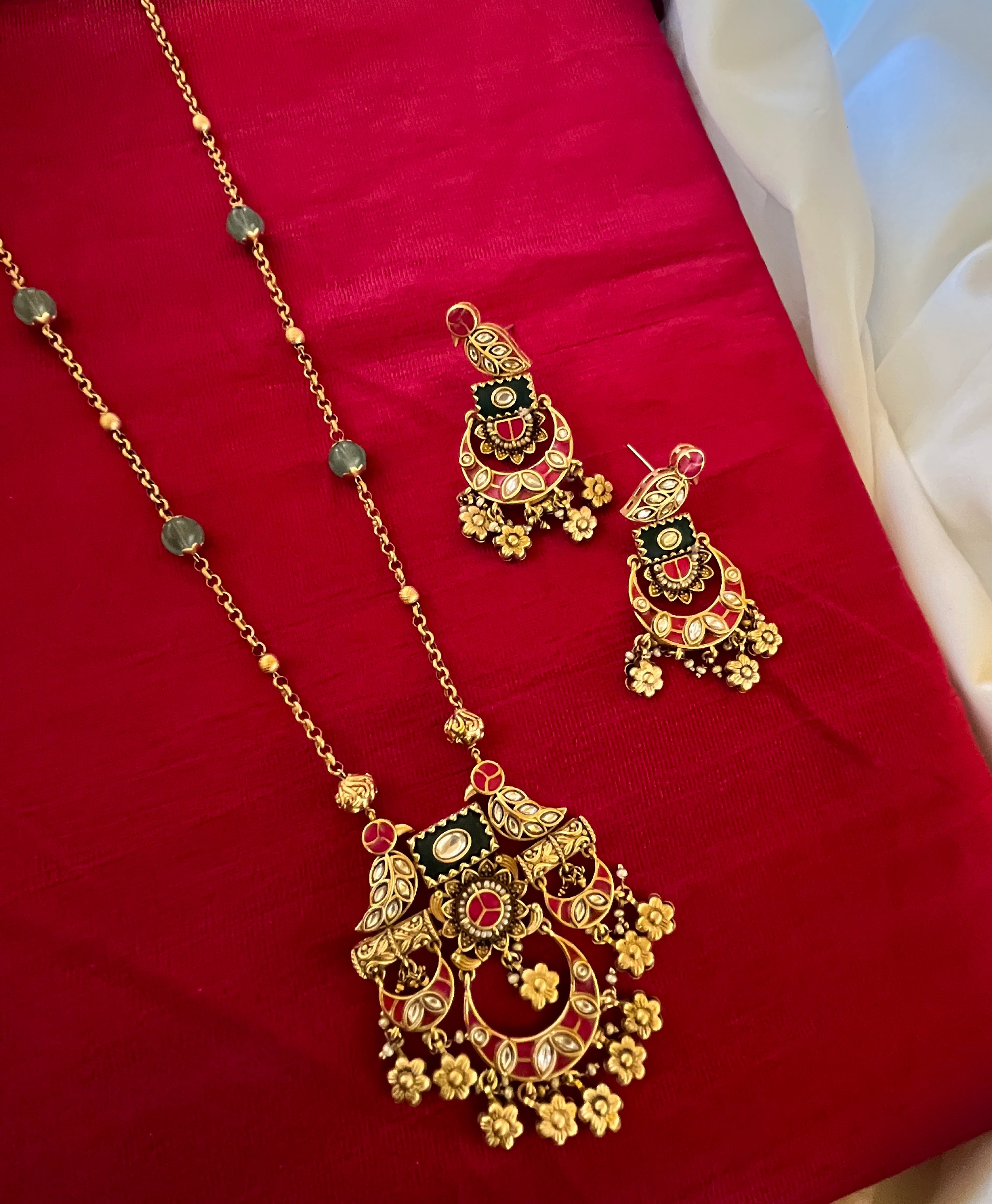 Heritage Jewellery Set