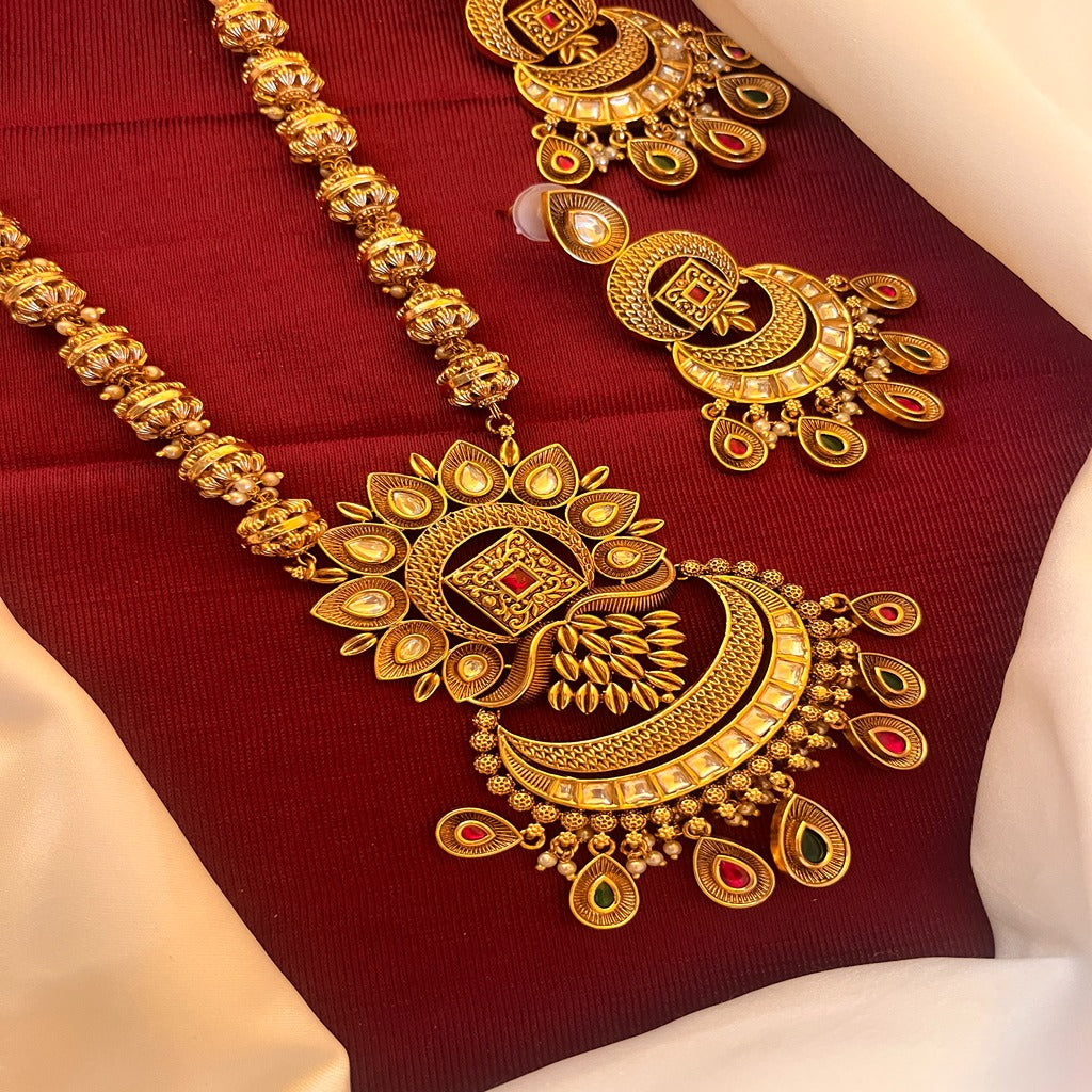 Antique Long Jewellery set