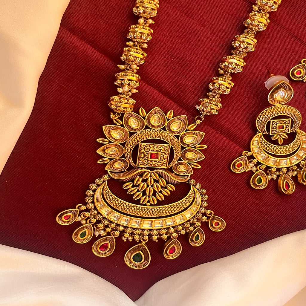 Antique Long Jewellery set