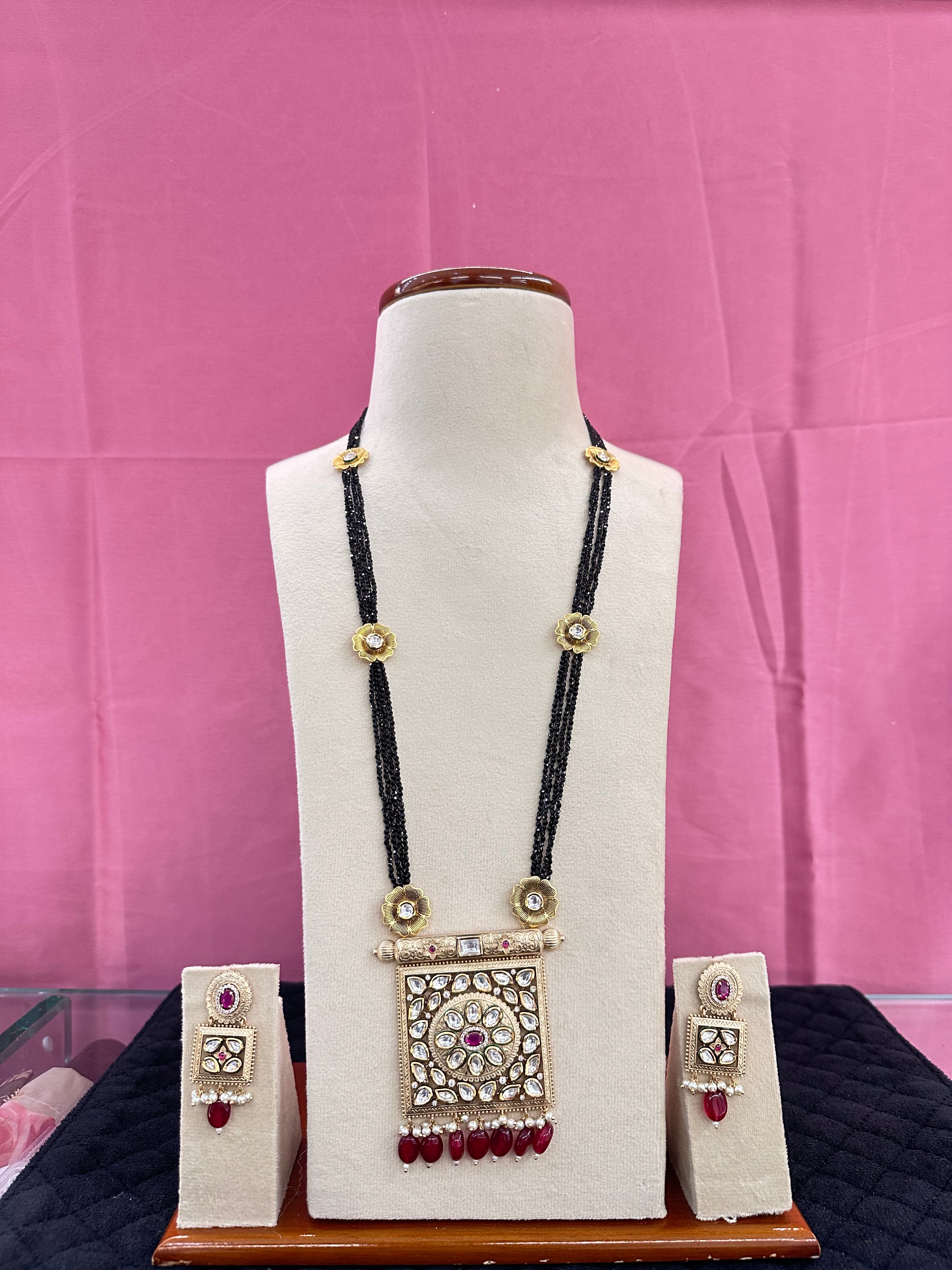 Vilandi Kundan Antique Mangalsutra